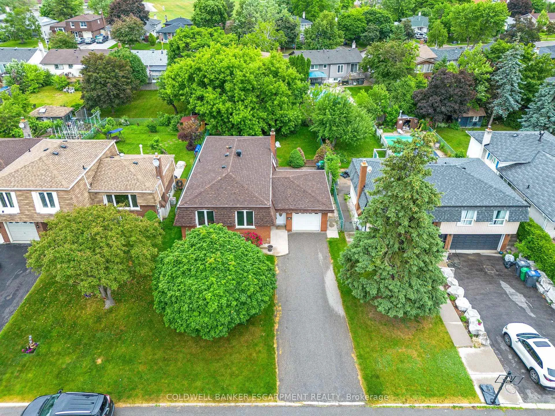 Front of 37 Grassmere Crescent