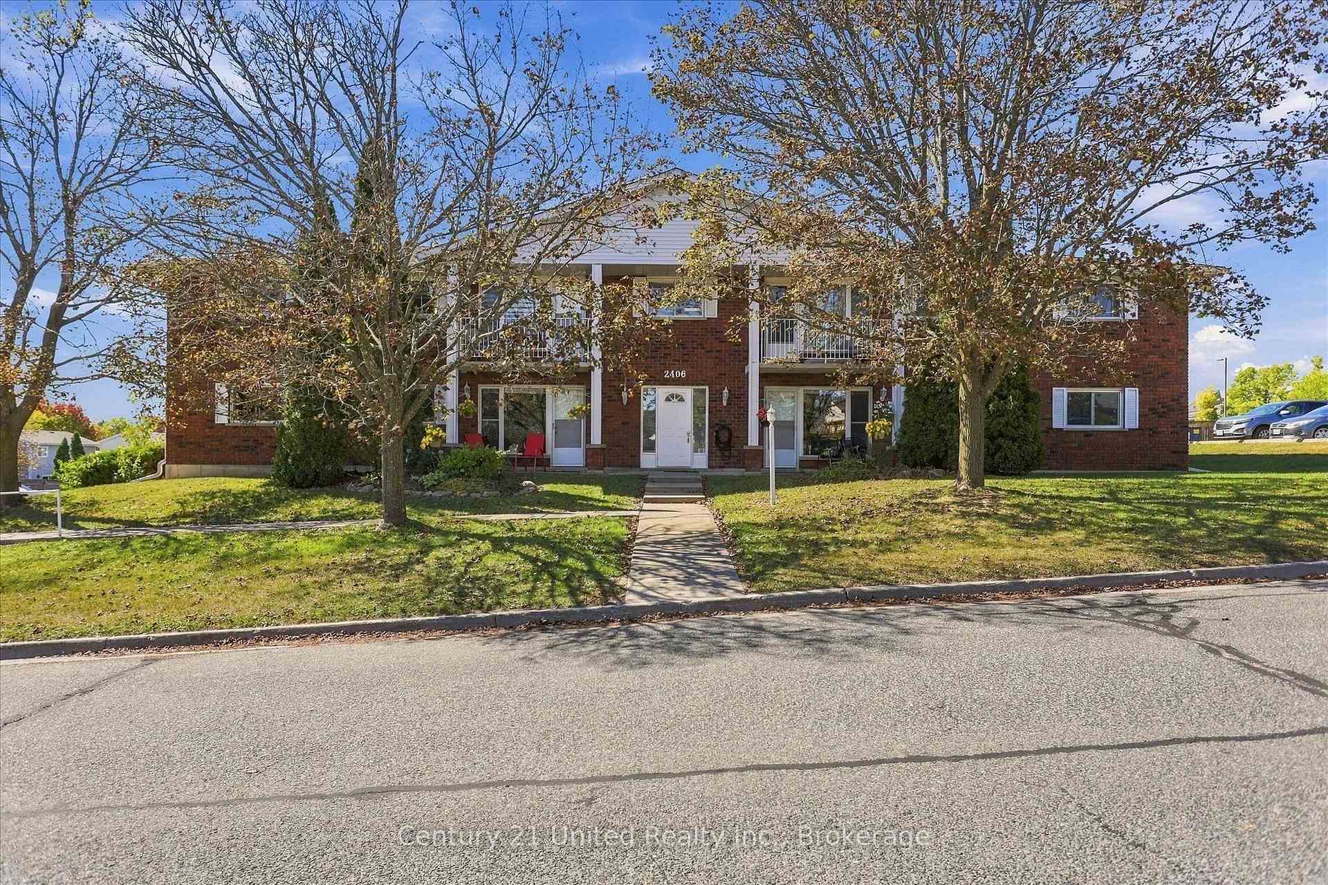 Photo 2 of Unit 202, 2406 Mountland Drive, Peterborough, Monaghan Ward 2 — HOMEH