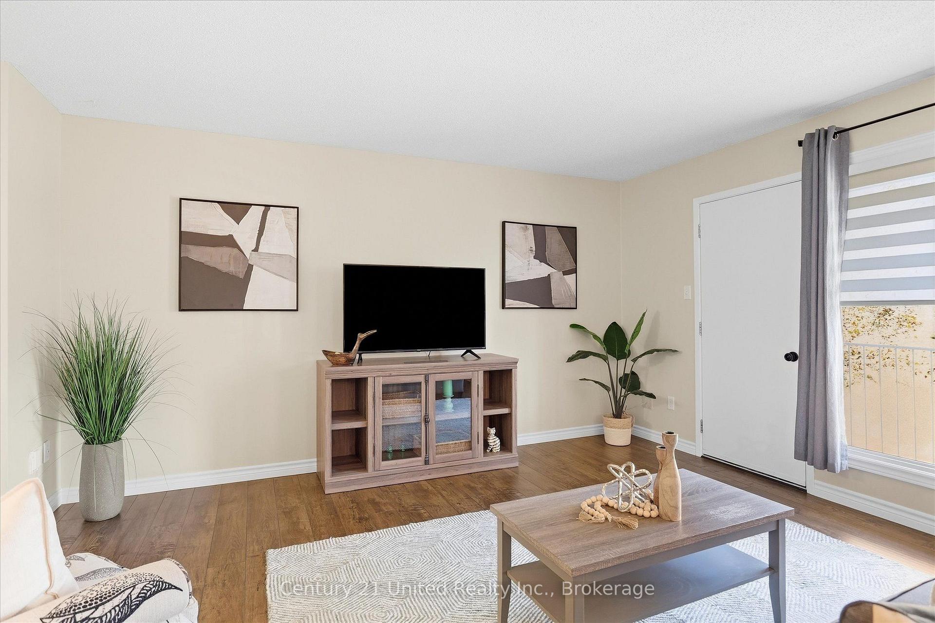 Photo 13 of Unit 202, 2406 Mountland Drive, Peterborough, Monaghan Ward 2 — HOMEH