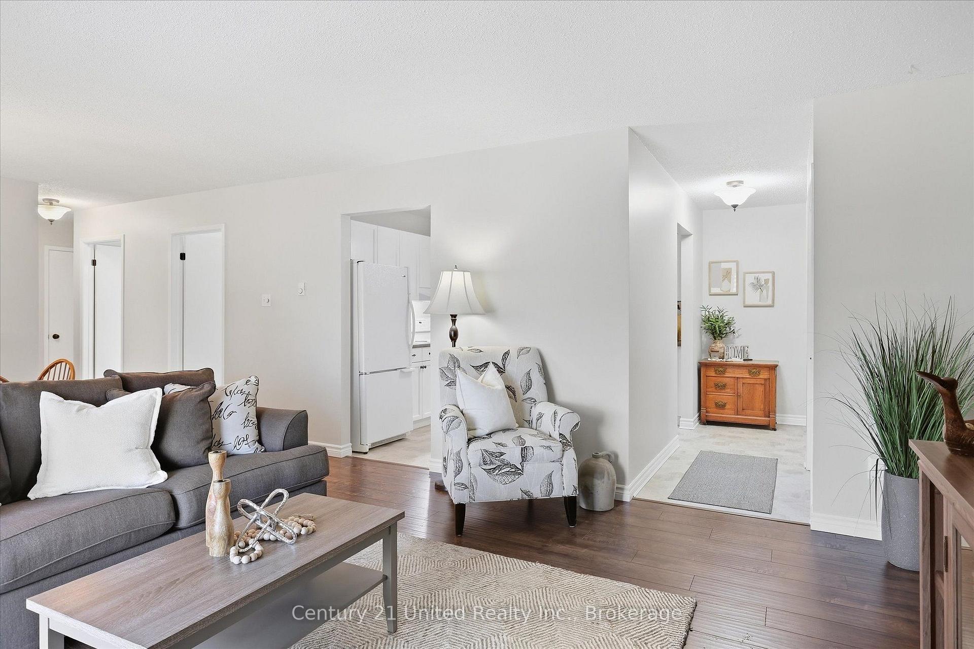Photo 15 of Unit 202, 2406 Mountland Drive, Peterborough, Monaghan Ward 2 — HOMEH