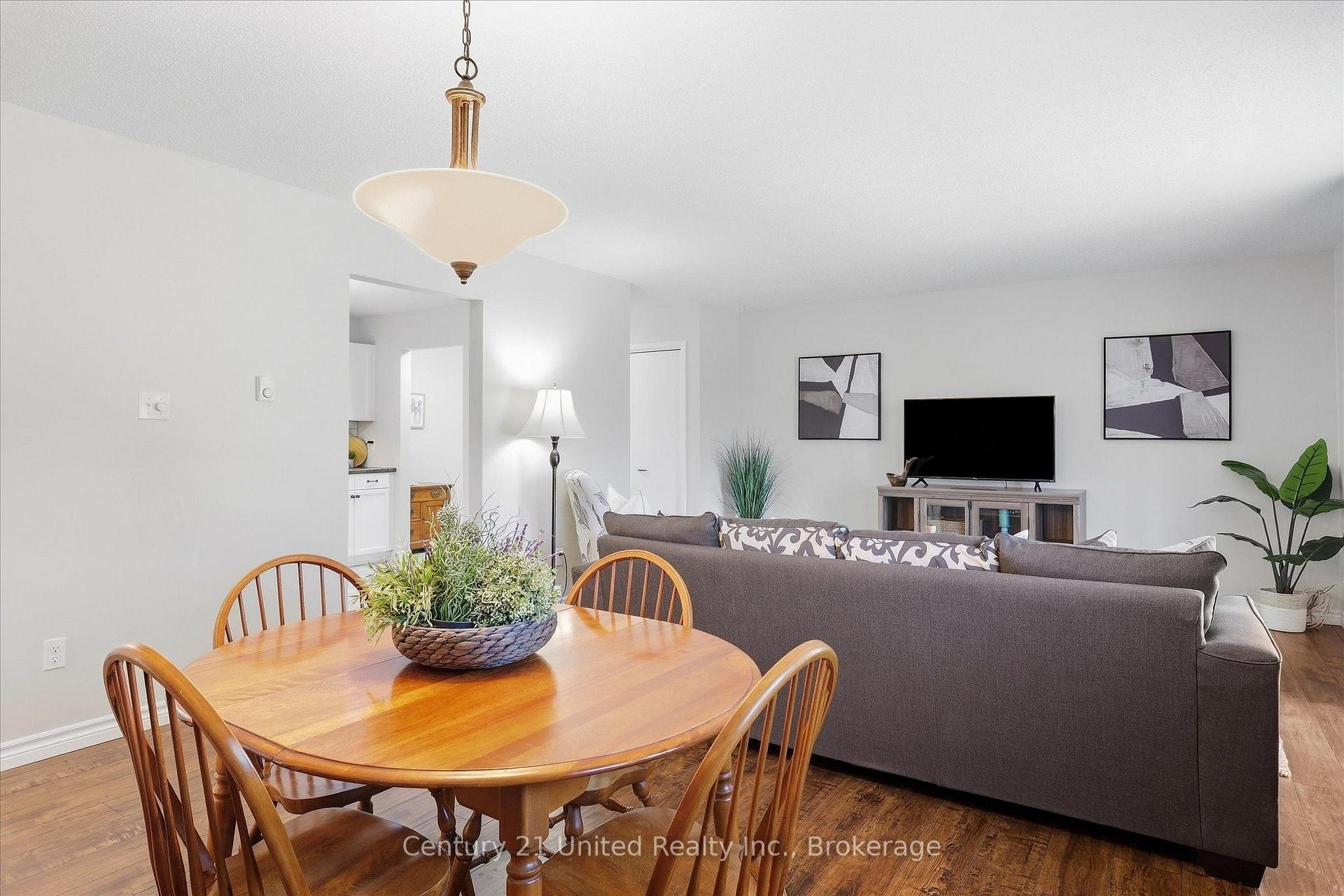 Photo 20 of Unit 202, 2406 Mountland Drive, Peterborough, Monaghan Ward 2 — HOMEH
