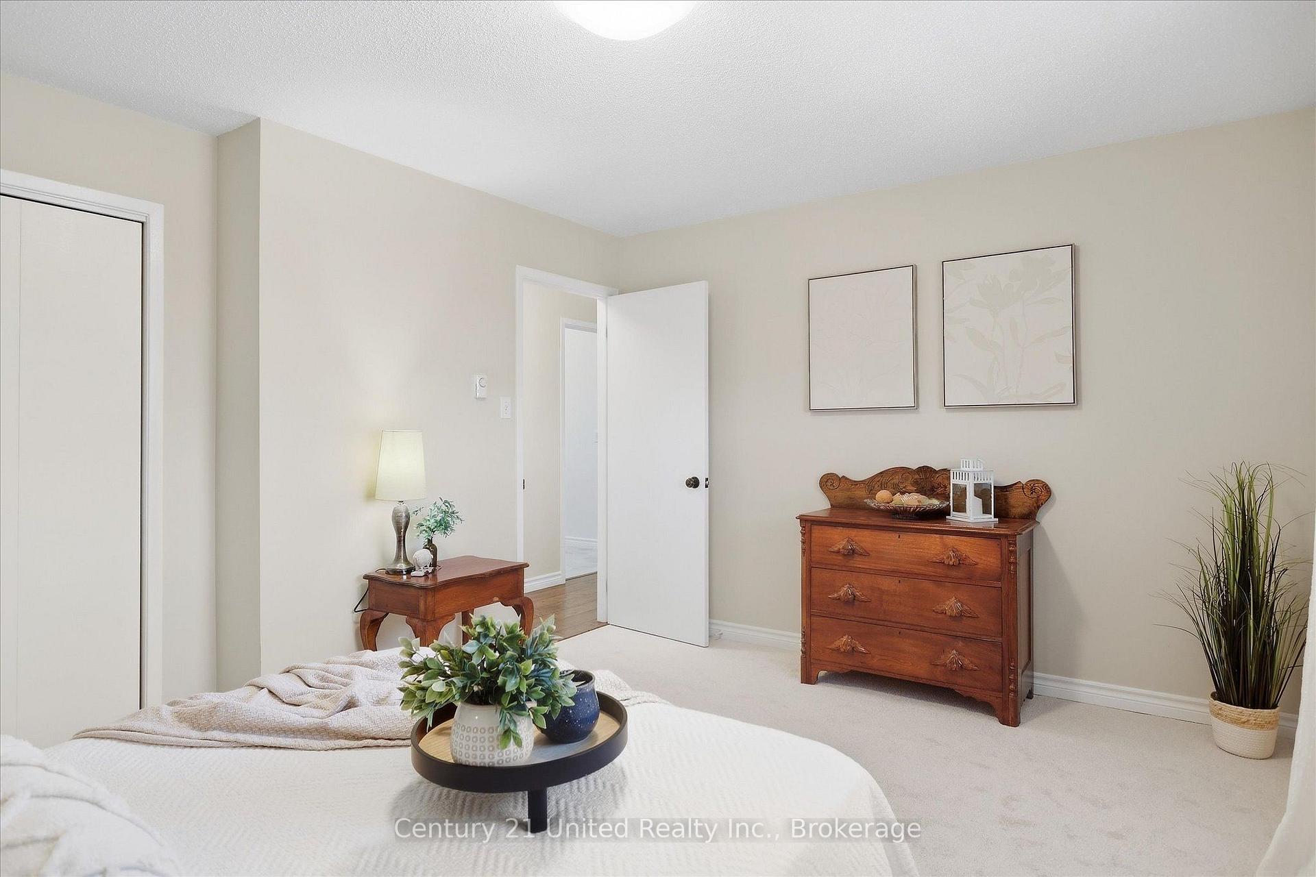 Photo 25 of Unit 202, 2406 Mountland Drive, Peterborough, Monaghan Ward 2 — HOMEH