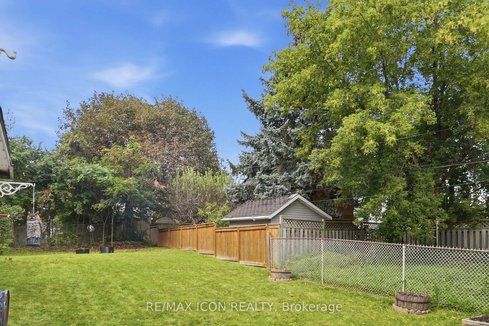 Photo 28 of 423 Lawrence Avenue, Kitchener, Victoria Hills — HOMEH