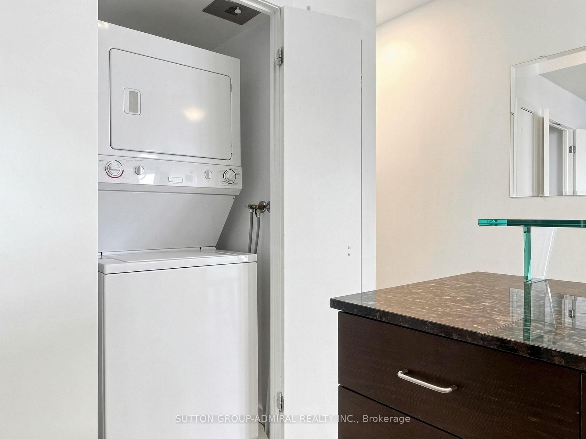 Photo 7 of Unit 1410, 218 Queens Quay W, Toronto, Waterfront Communities — HOMEH