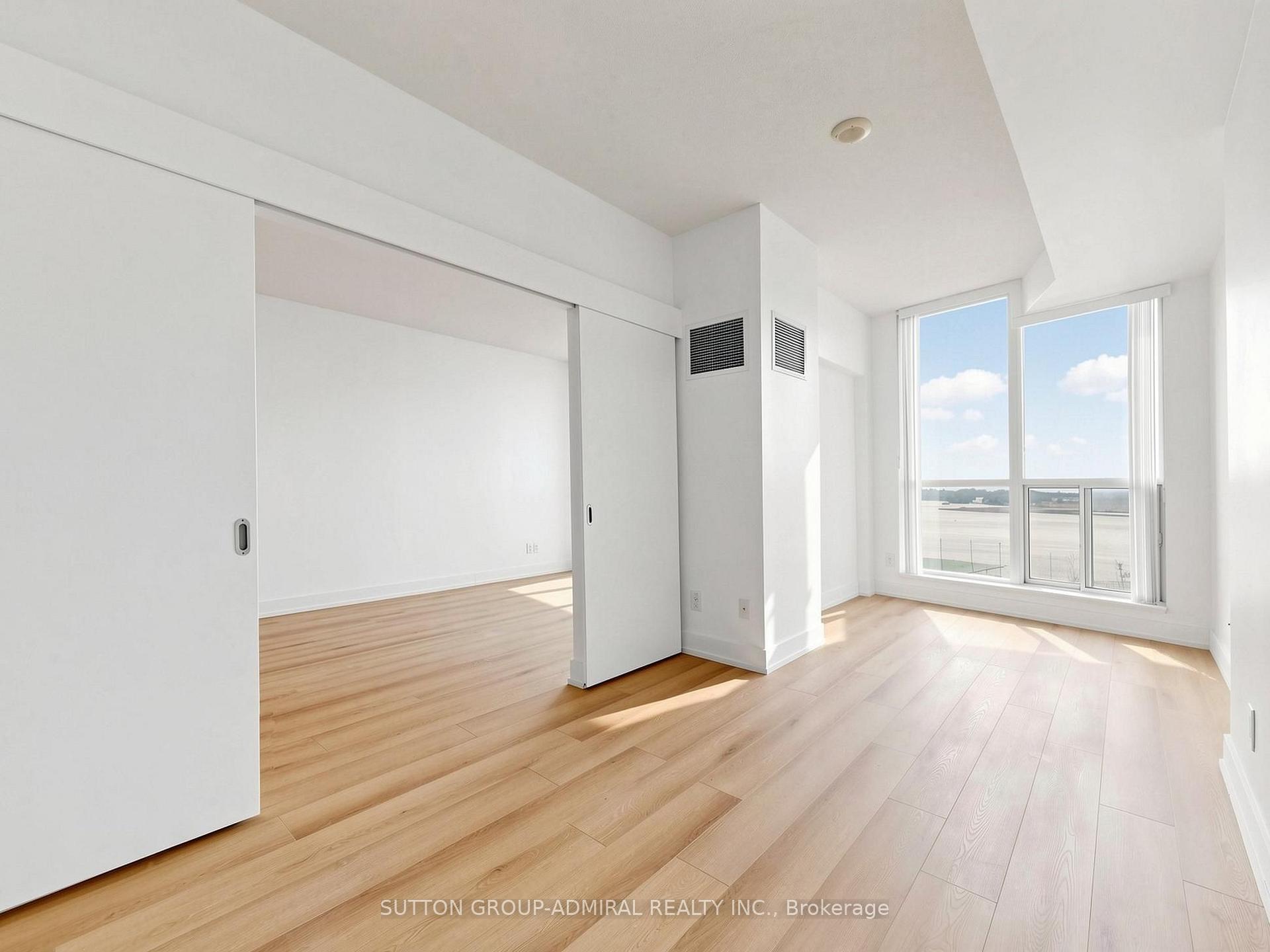Photo 10 of Unit 1410, 218 Queens Quay W, Toronto, Waterfront Communities — HOMEH