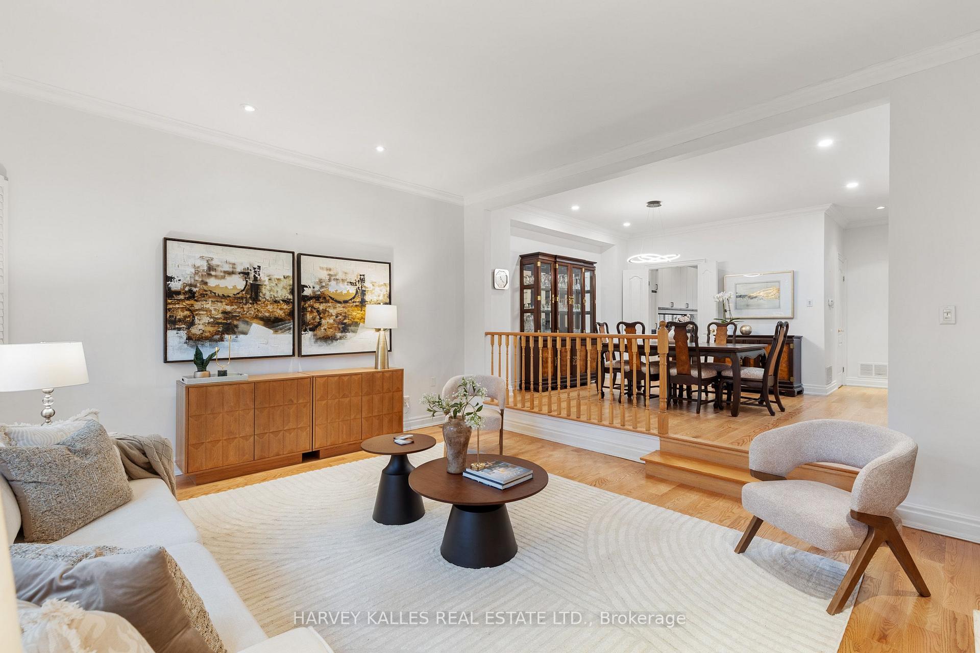 Photo 8 of 84 Walmsley Boulevard, Toronto, Yonge-St. Clair — HOMEH
