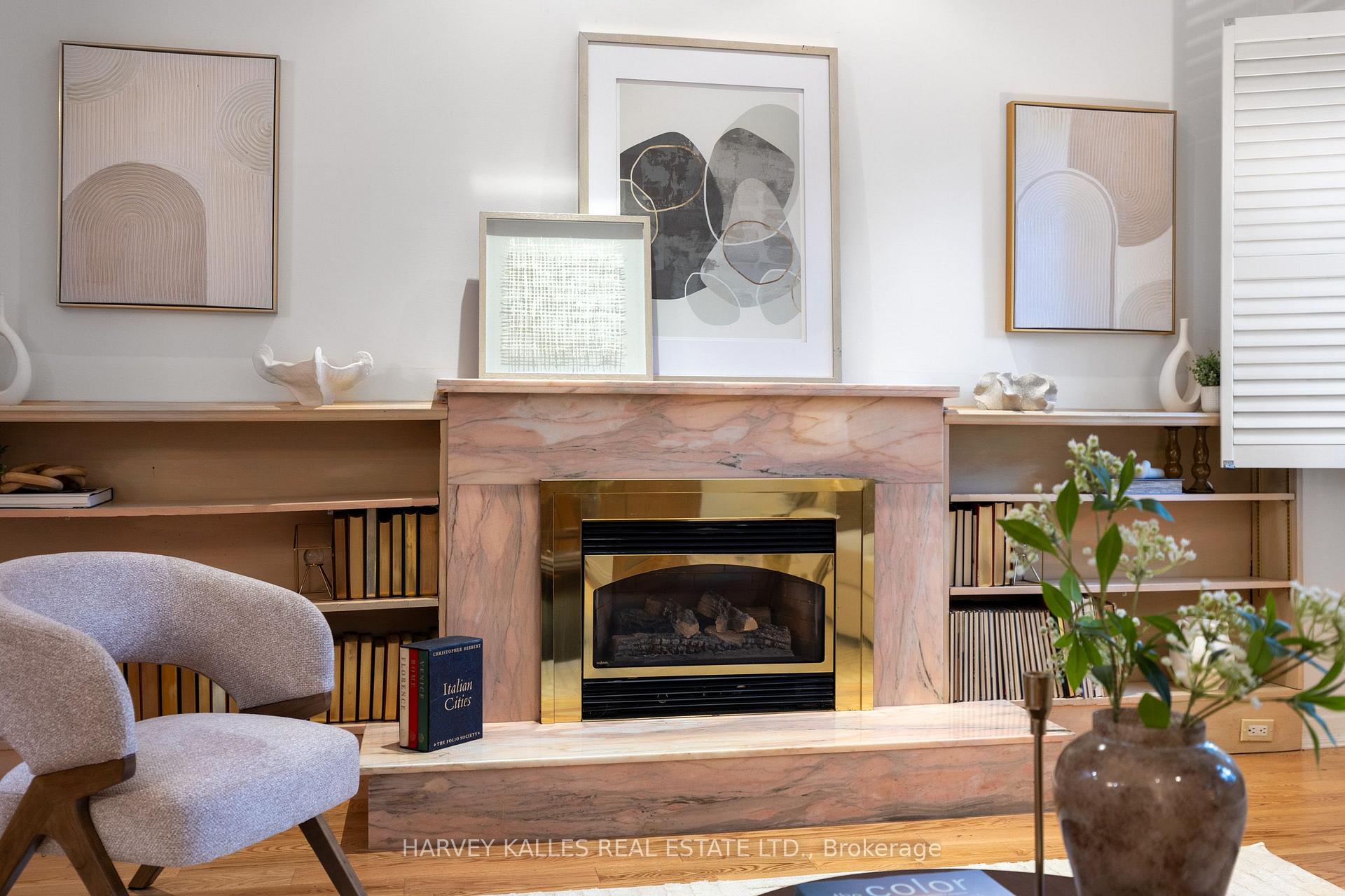 Photo 11 of 84 Walmsley Boulevard, Toronto, Yonge-St. Clair — HOMEH