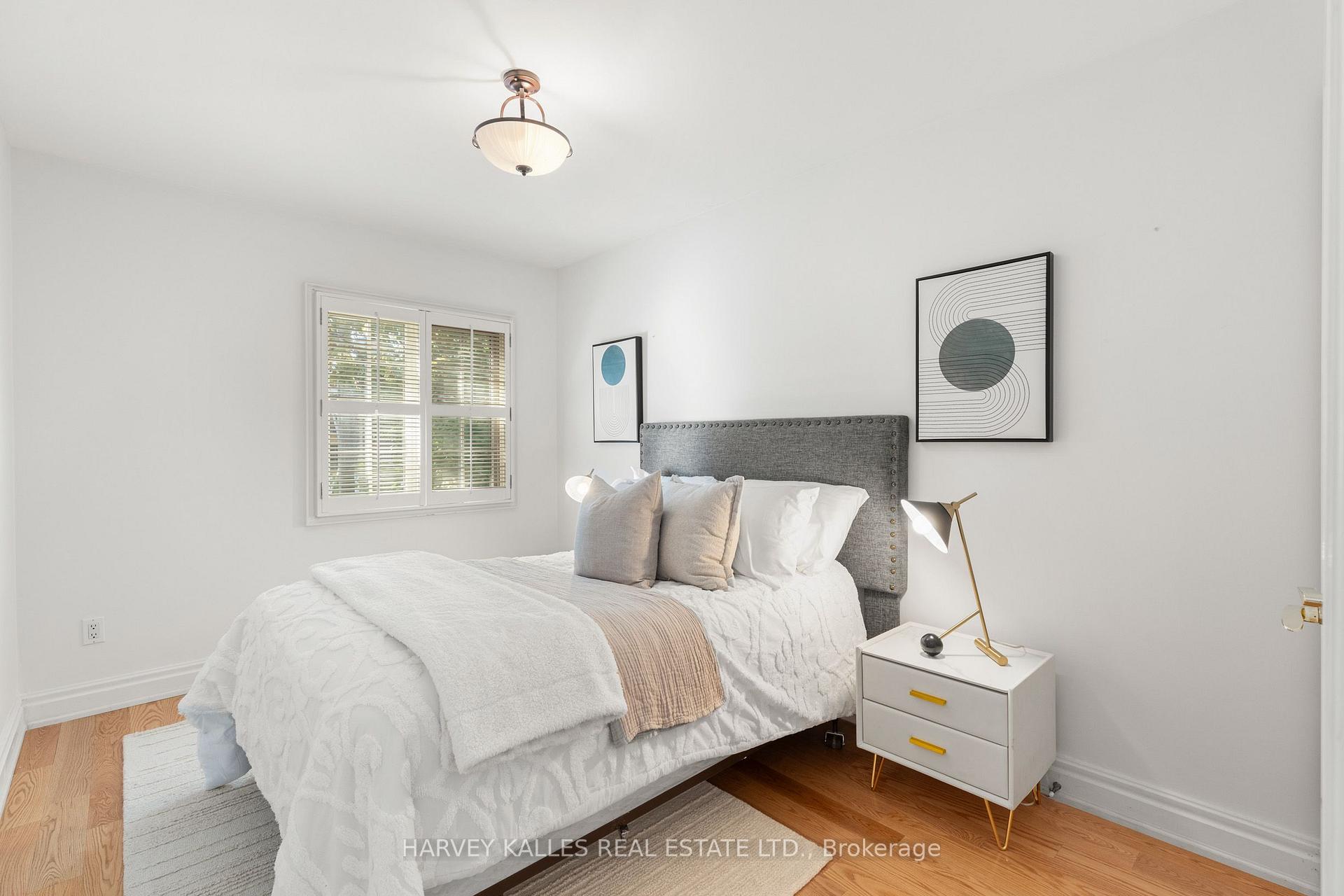 Photo 32 of 84 Walmsley Boulevard, Toronto, Yonge-St. Clair — HOMEH