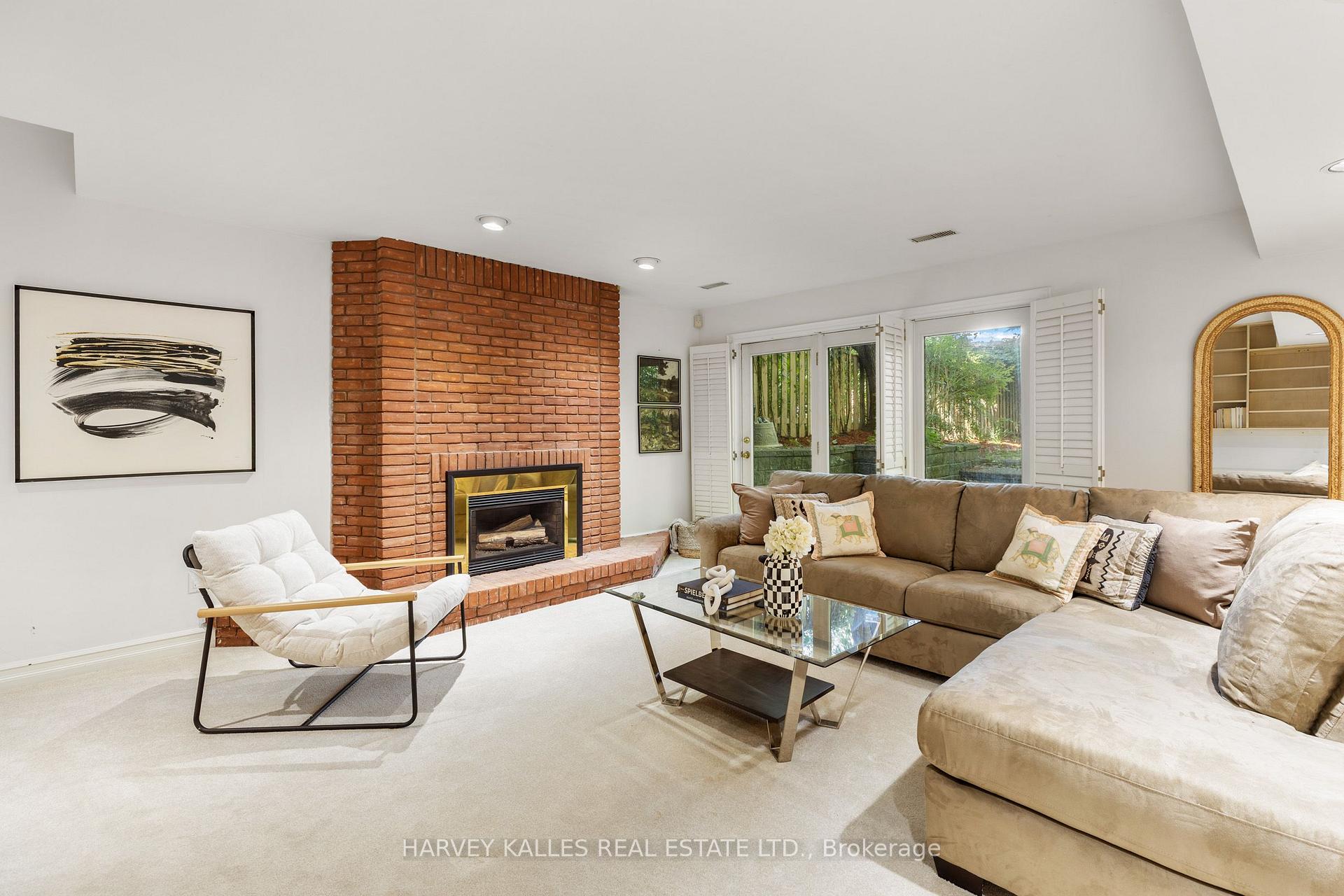 Photo 38 of 84 Walmsley Boulevard, Toronto, Yonge-St. Clair — HOMEH