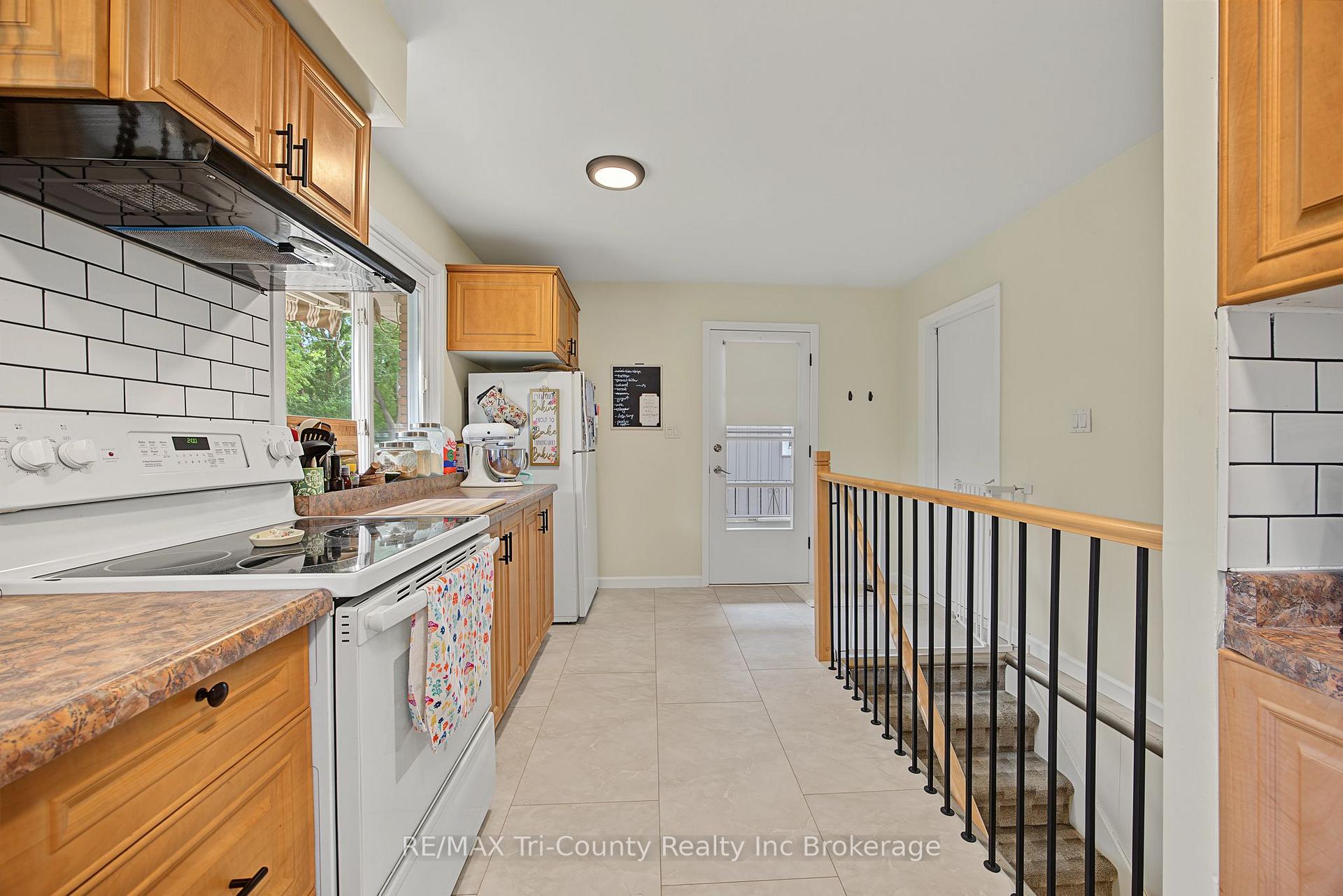 Photo 19 of 9 Parkside Drive, Tillsonburg — HOMEH