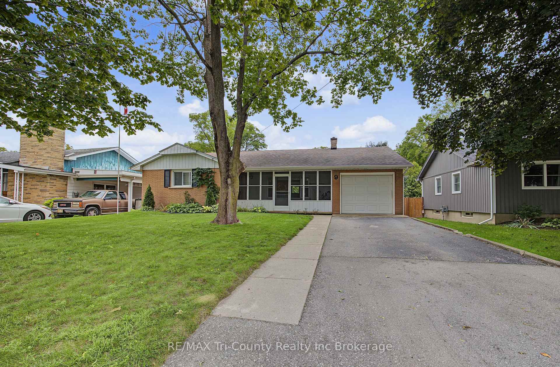 Photo 32 of 9 Parkside Drive, Tillsonburg — HOMEH