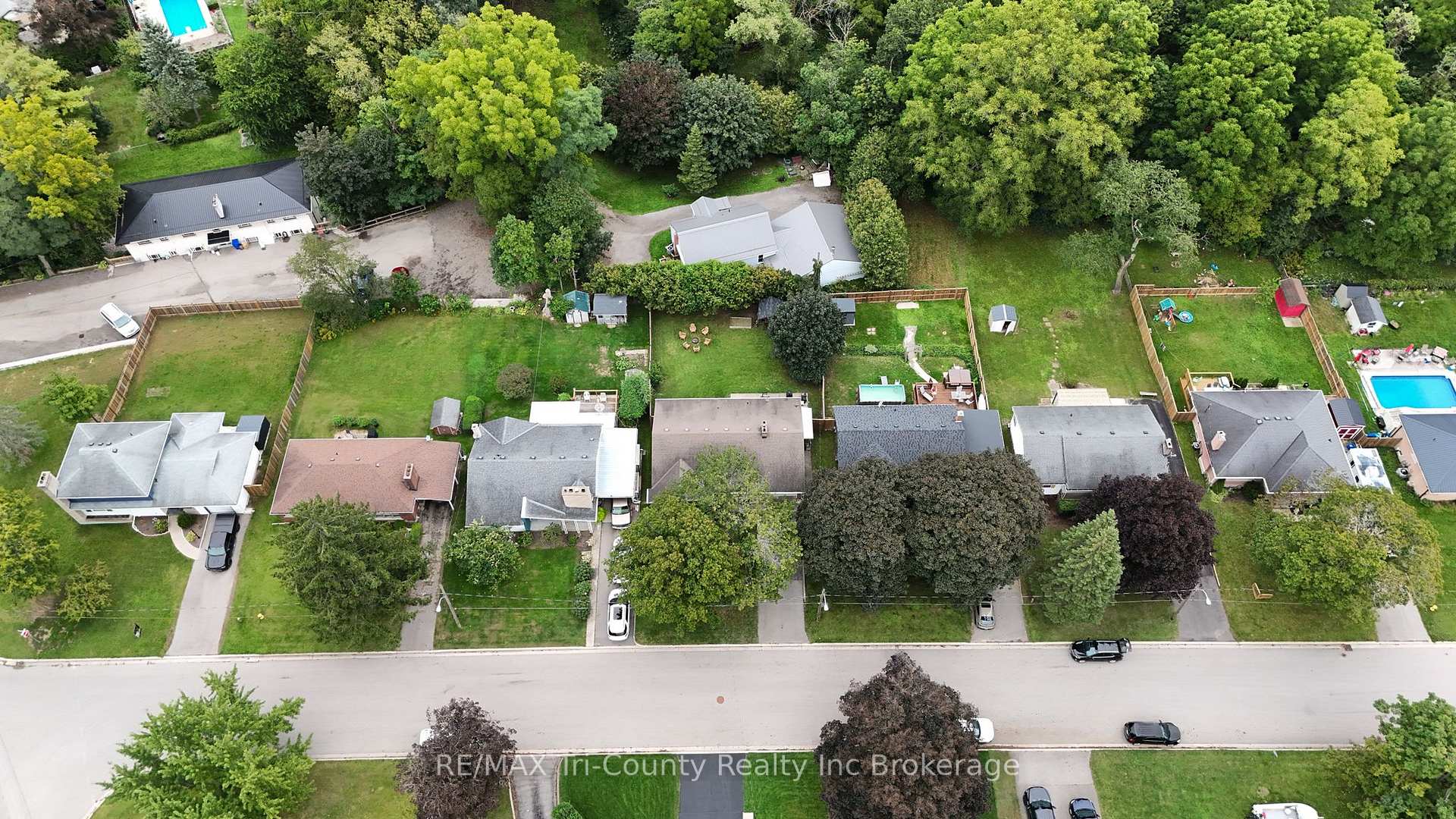 Photo 35 of 9 Parkside Drive, Tillsonburg — HOMEH