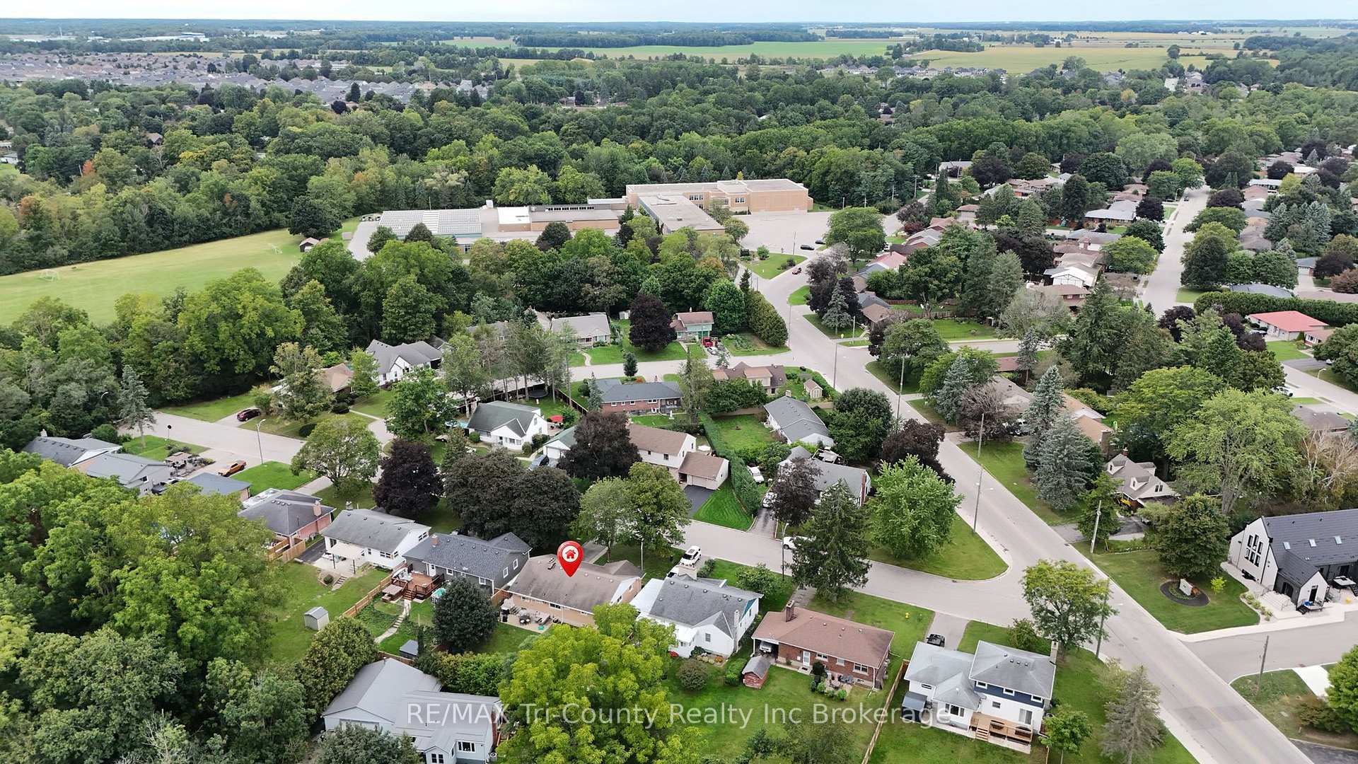 Photo 36 of 9 Parkside Drive, Tillsonburg — HOMEH