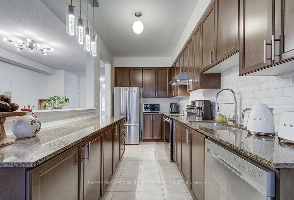 Photo 16 of 96 Port Arthur Crescent, Richmond Hill, Jefferson — HOMEH