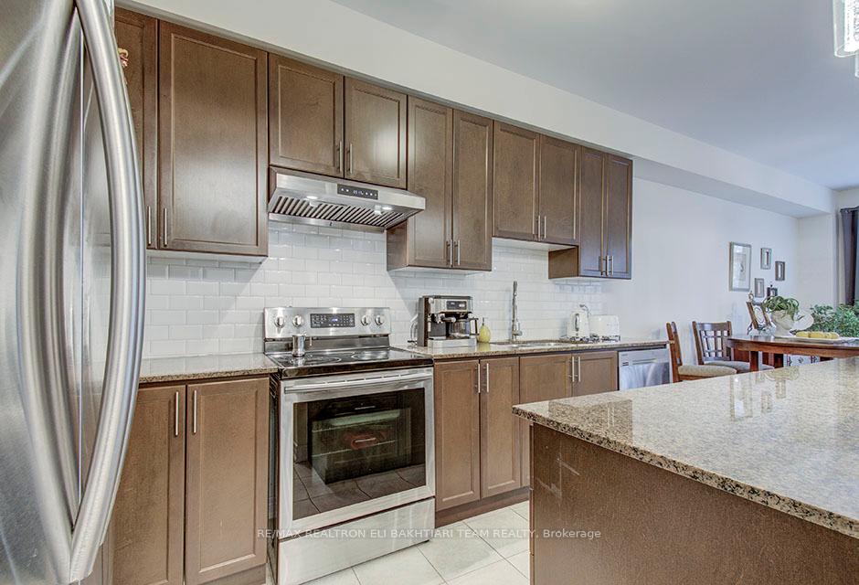 Photo 19 of 96 Port Arthur Crescent, Richmond Hill, Jefferson — HOMEH
