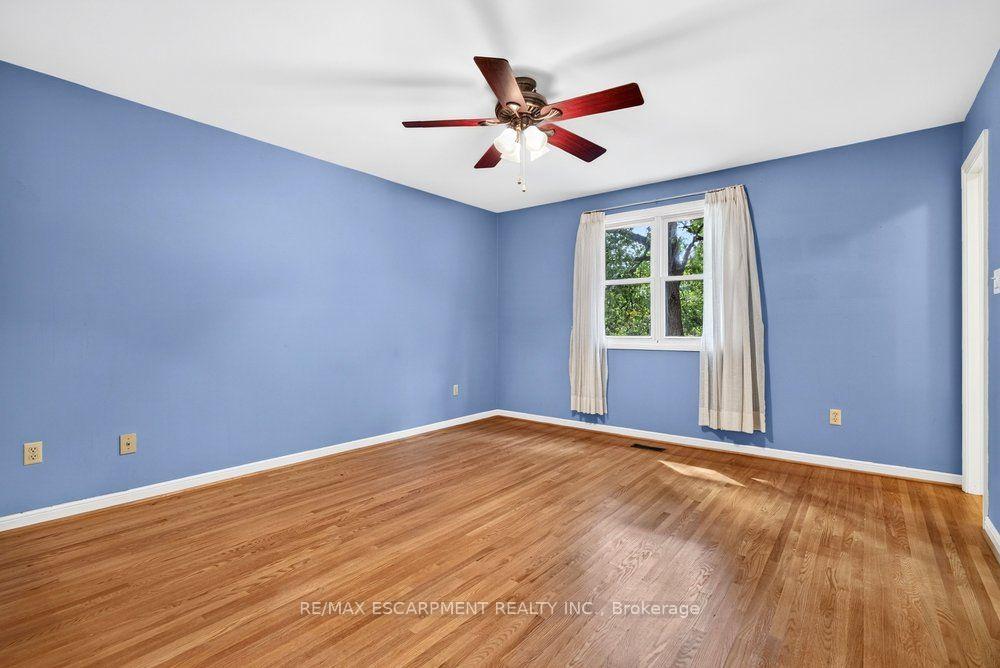 Photo 12 of 159 All Saints Crescent, Oakville, Ford — HOMEH