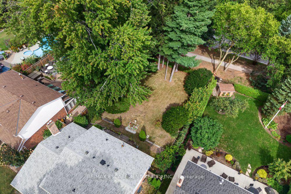 Photo 35 of 159 All Saints Crescent, Oakville, Ford — HOMEH