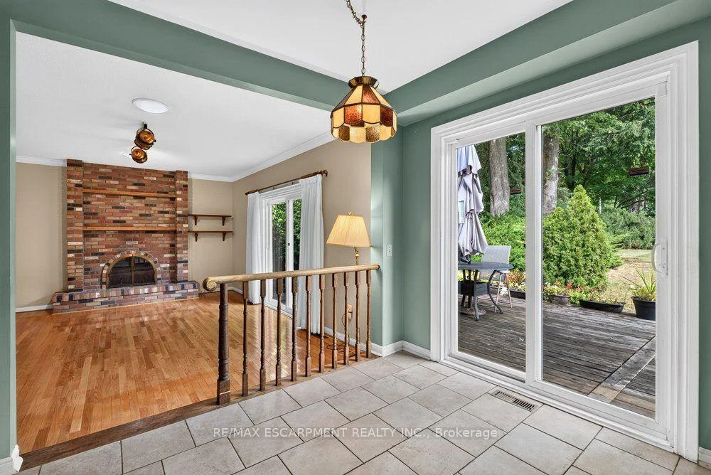 Photo 15 of 159 All Saints Crescent, Oakville, Ford — HOMEH