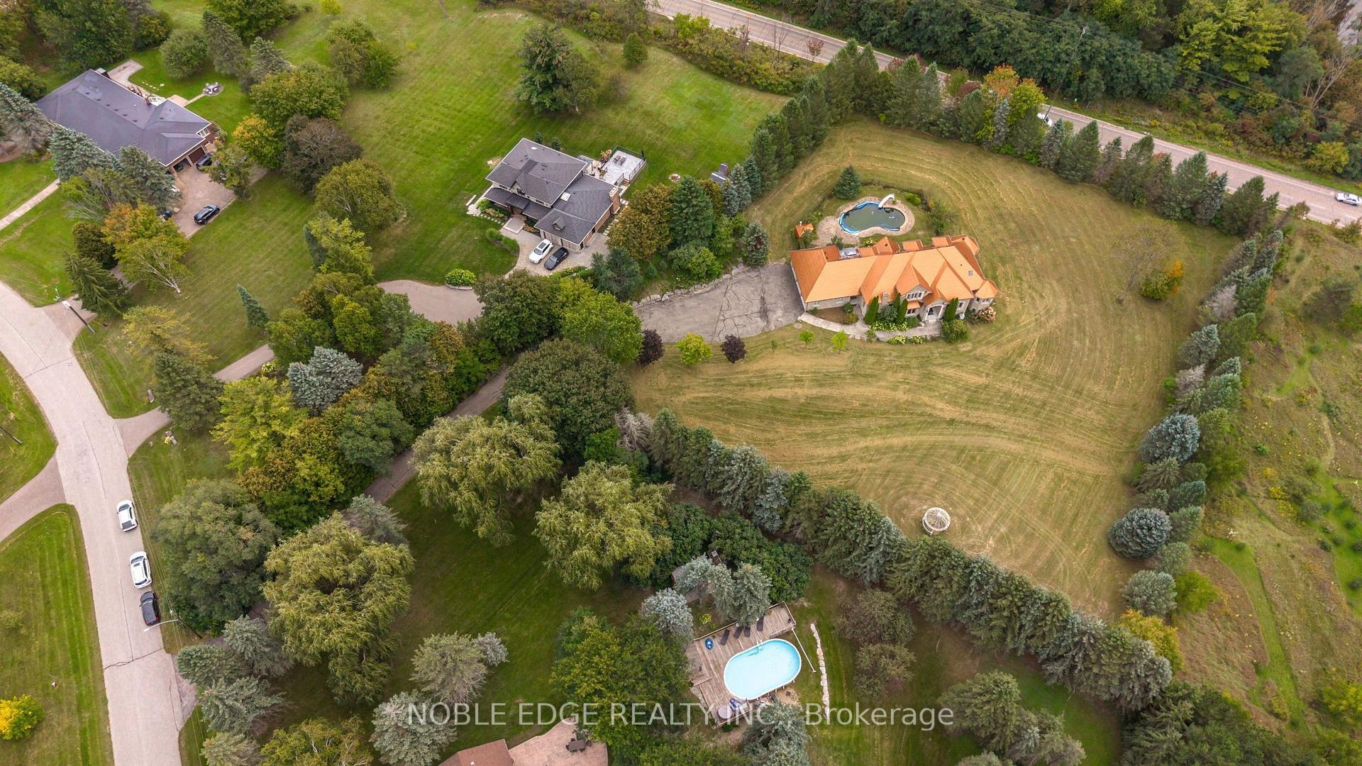 Photo 6 of 7 Walton Drive, Caledon, Palgrave — HOMEH