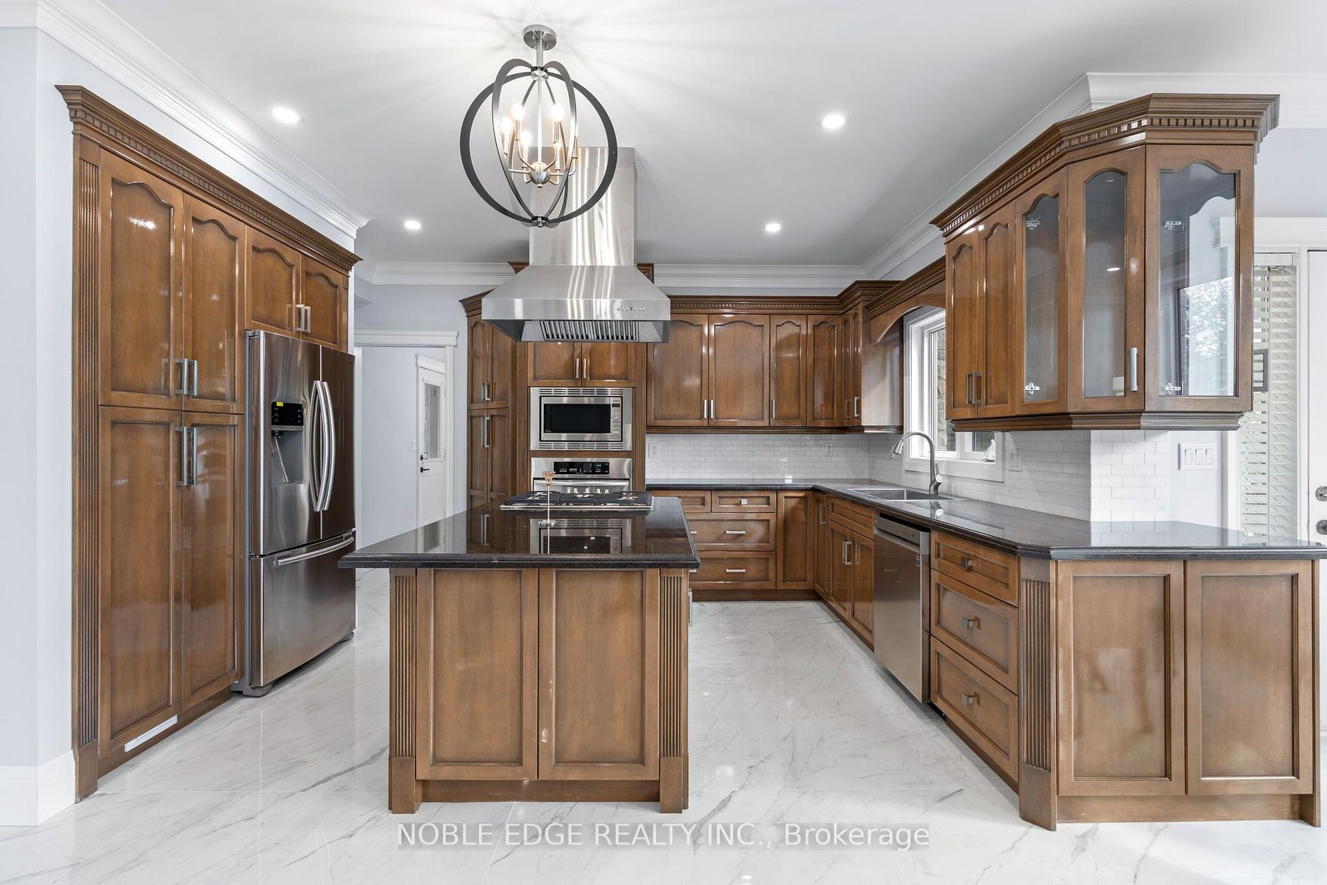 Photo 12 of 7 Walton Drive, Caledon, Palgrave — HOMEH