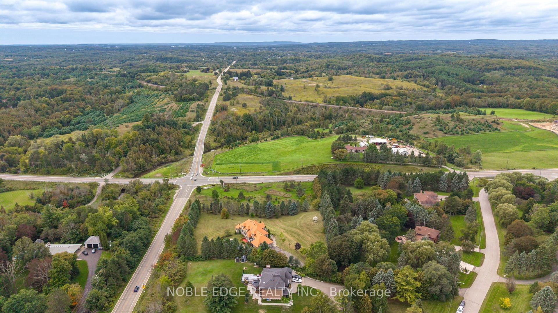 Photo 36 of 7 Walton Drive, Caledon, Palgrave — HOMEH