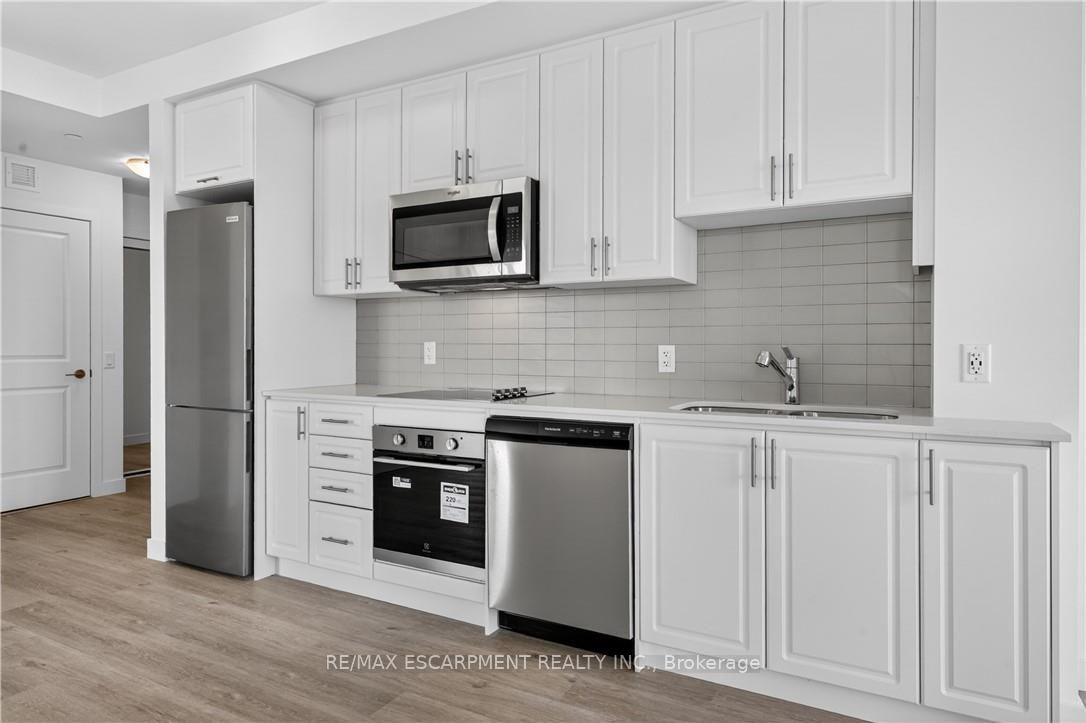Photo 7 of Unit 718, 461 Green Road, Hamilton, Stoney Creek — HOMEH