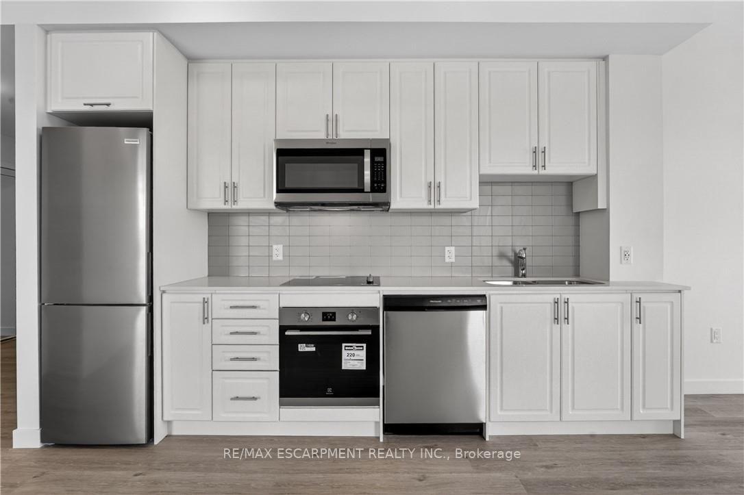 Photo 8 of Unit 718, 461 Green Road, Hamilton, Stoney Creek — HOMEH