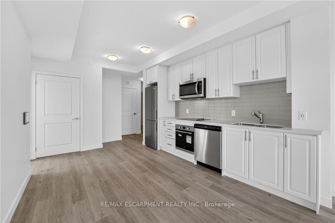 Photo 9 of Unit 718, 461 Green Road, Hamilton, Stoney Creek — HOMEH