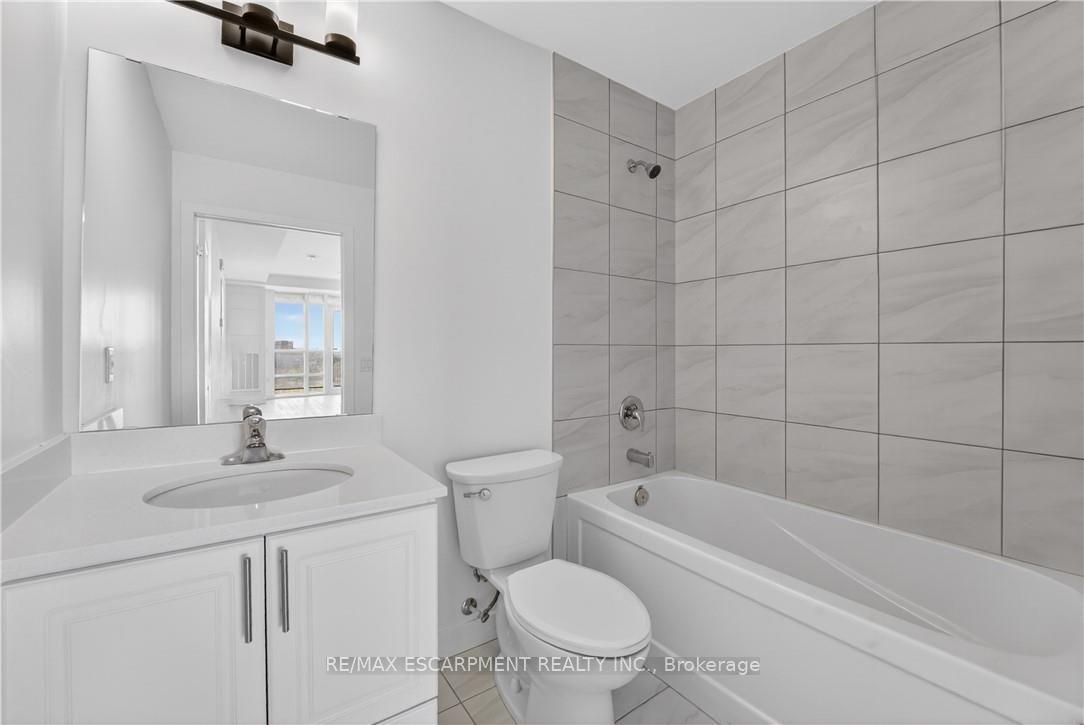 Photo 11 of Unit 718, 461 Green Road, Hamilton, Stoney Creek — HOMEH