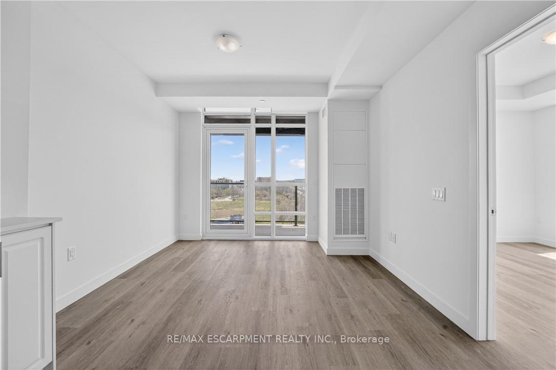 Photo 14 of Unit 718, 461 Green Road, Hamilton, Stoney Creek — HOMEH