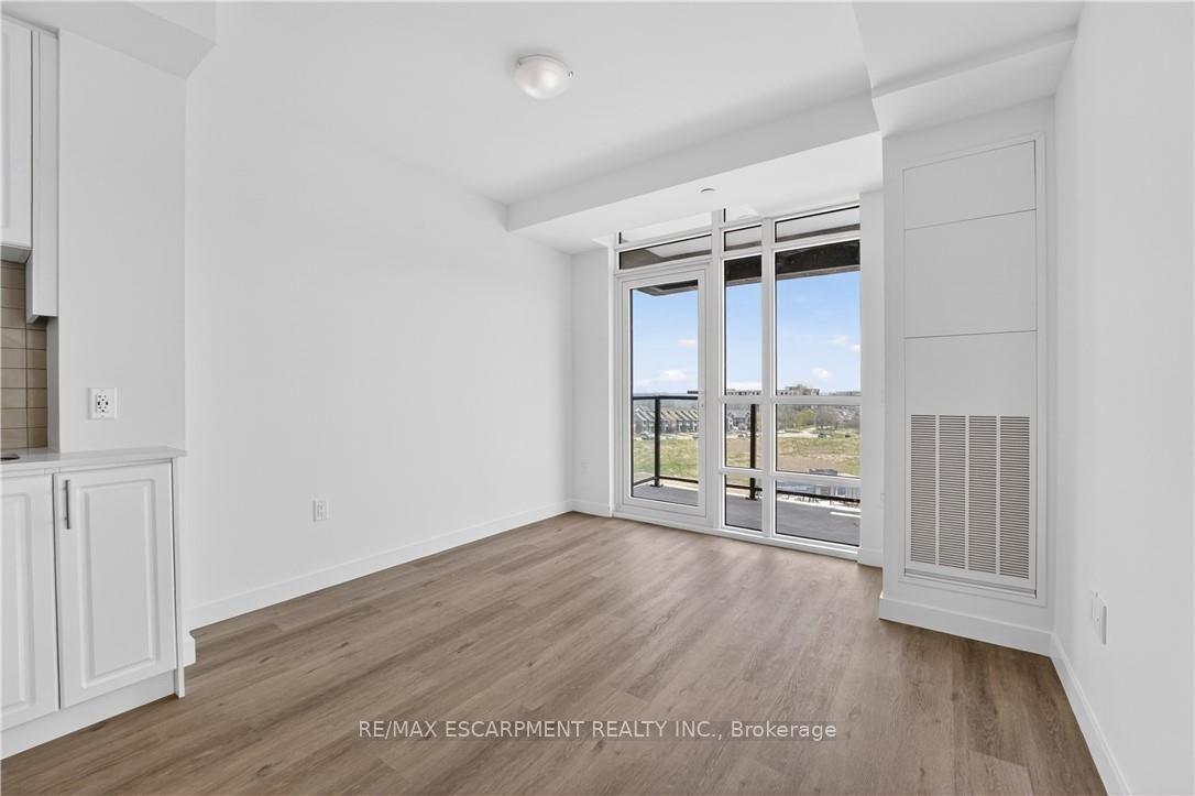 Photo 15 of Unit 718, 461 Green Road, Hamilton, Stoney Creek — HOMEH