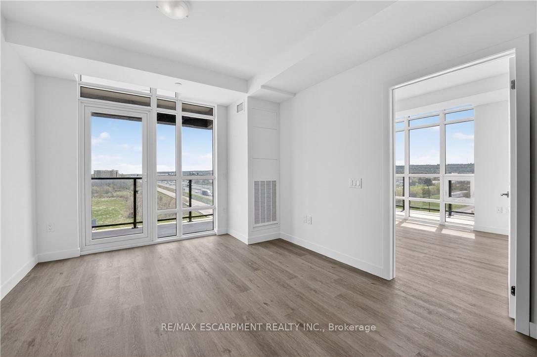 Photo 16 of Unit 718, 461 Green Road, Hamilton, Stoney Creek — HOMEH
