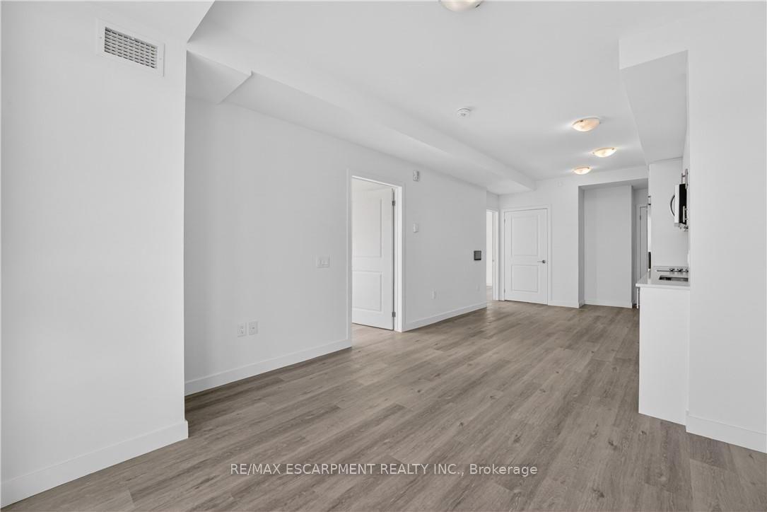 Photo 18 of Unit 718, 461 Green Road, Hamilton, Stoney Creek — HOMEH
