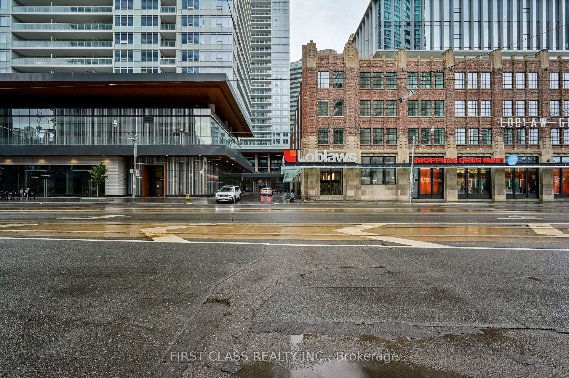 Photo 4 of Unit 915, 17 Bathurst Street, Toronto, Waterfront Communities — HOMEH