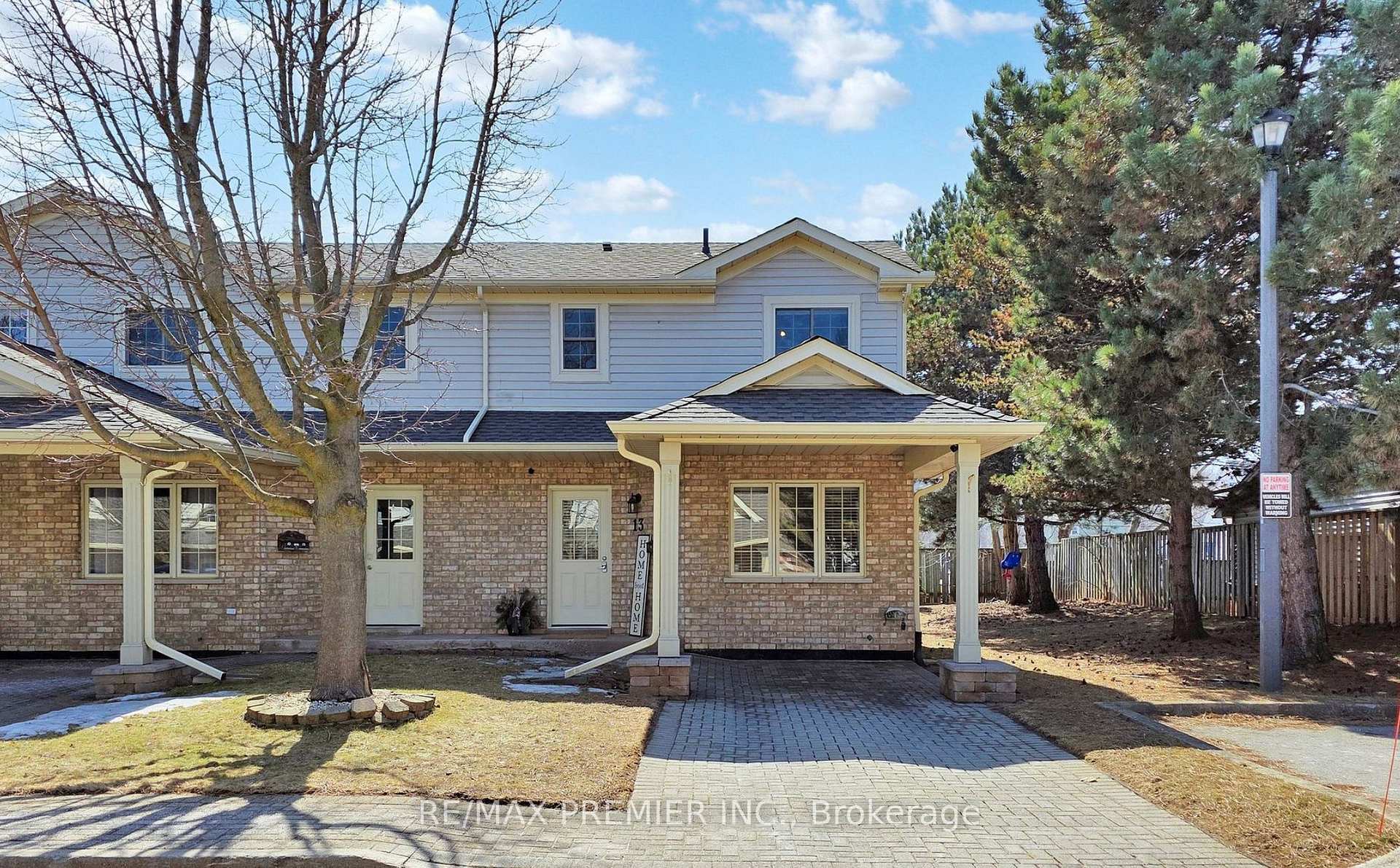 Photo 2 of Unit 13, 9 Wentworth Drive, Grimsby, Grimsby East — HOMEH