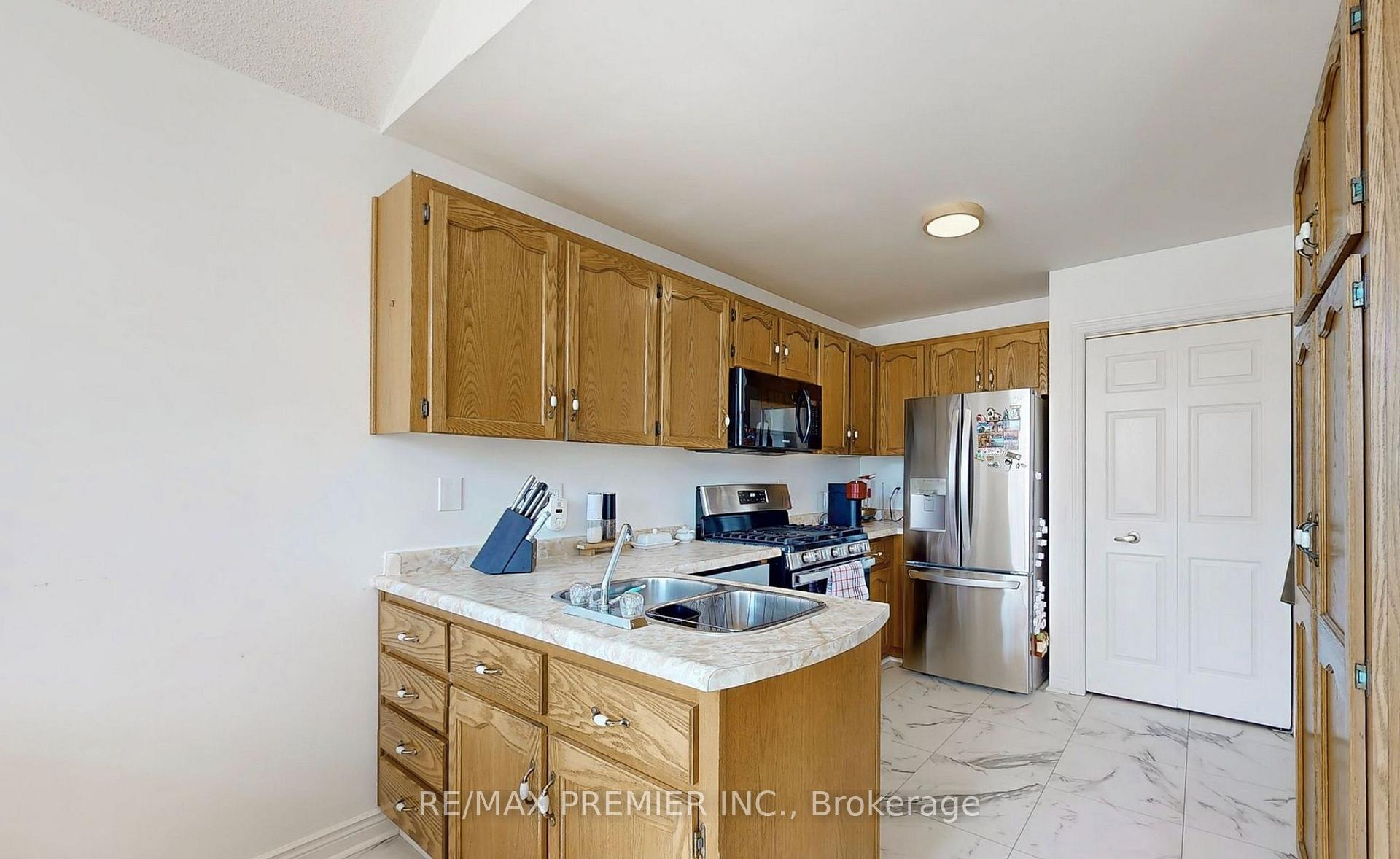 Photo 10 of Unit 13, 9 Wentworth Drive, Grimsby, Grimsby East — HOMEH