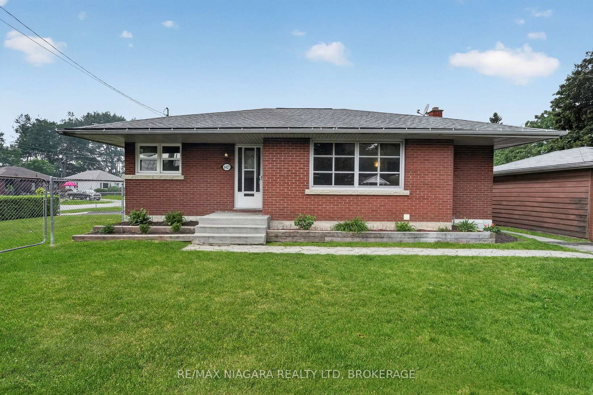 Photo 4 of 6427 Carlton Avenue, Niagara Falls, Dorchester — HOMEH