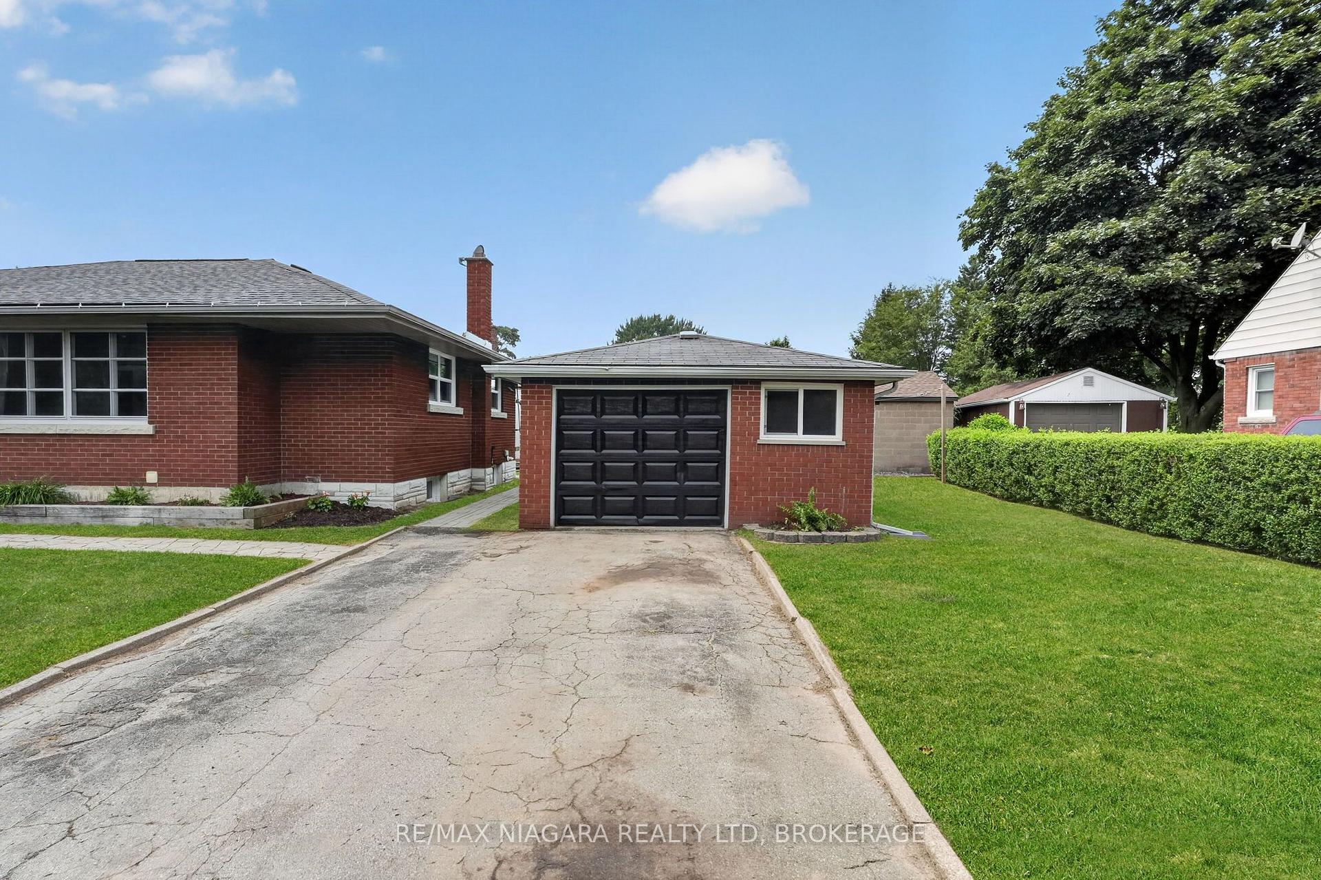 Photo 5 of 6427 Carlton Avenue, Niagara Falls, Dorchester — HOMEH