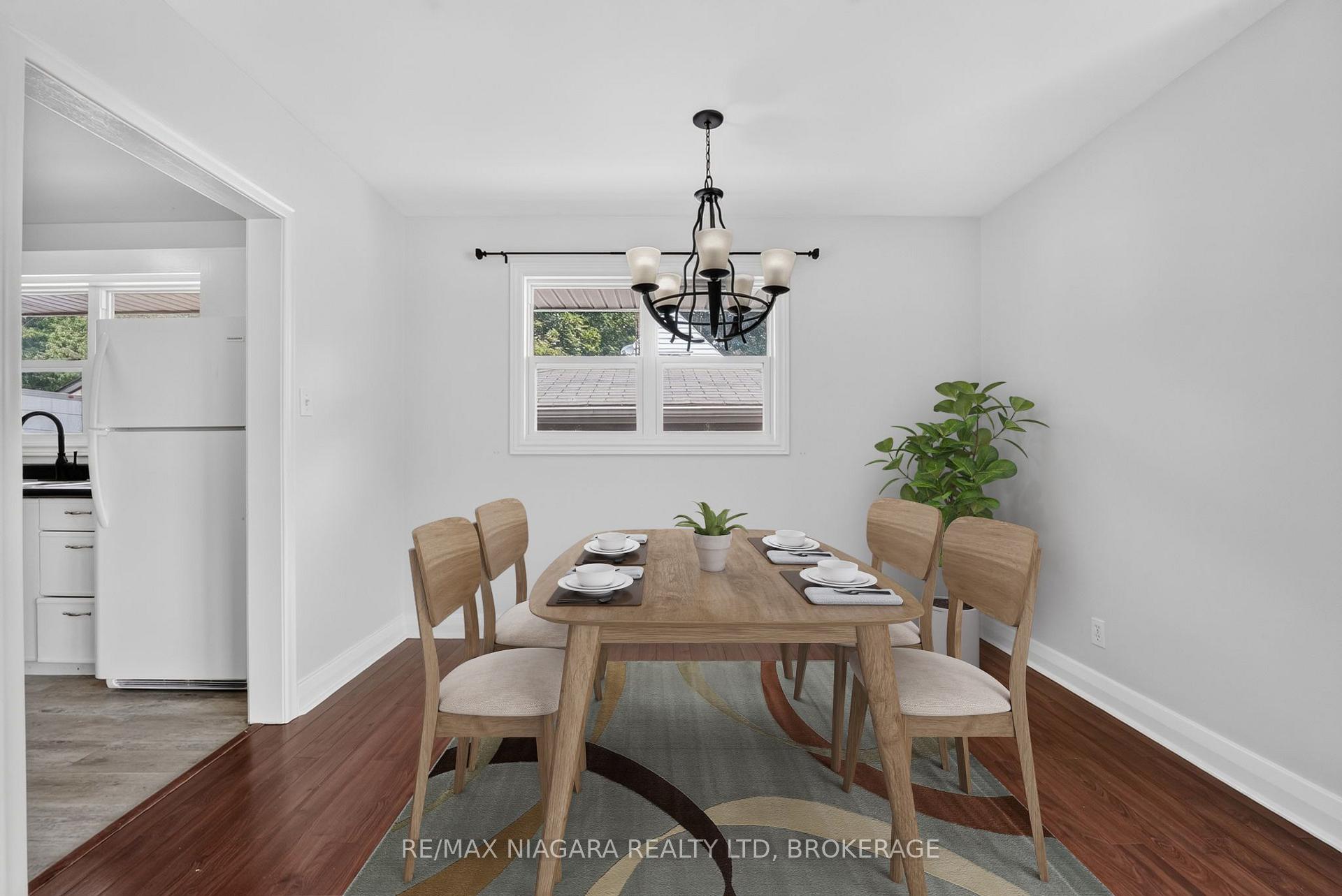 Photo 12 of 6427 Carlton Avenue, Niagara Falls, Dorchester — HOMEH
