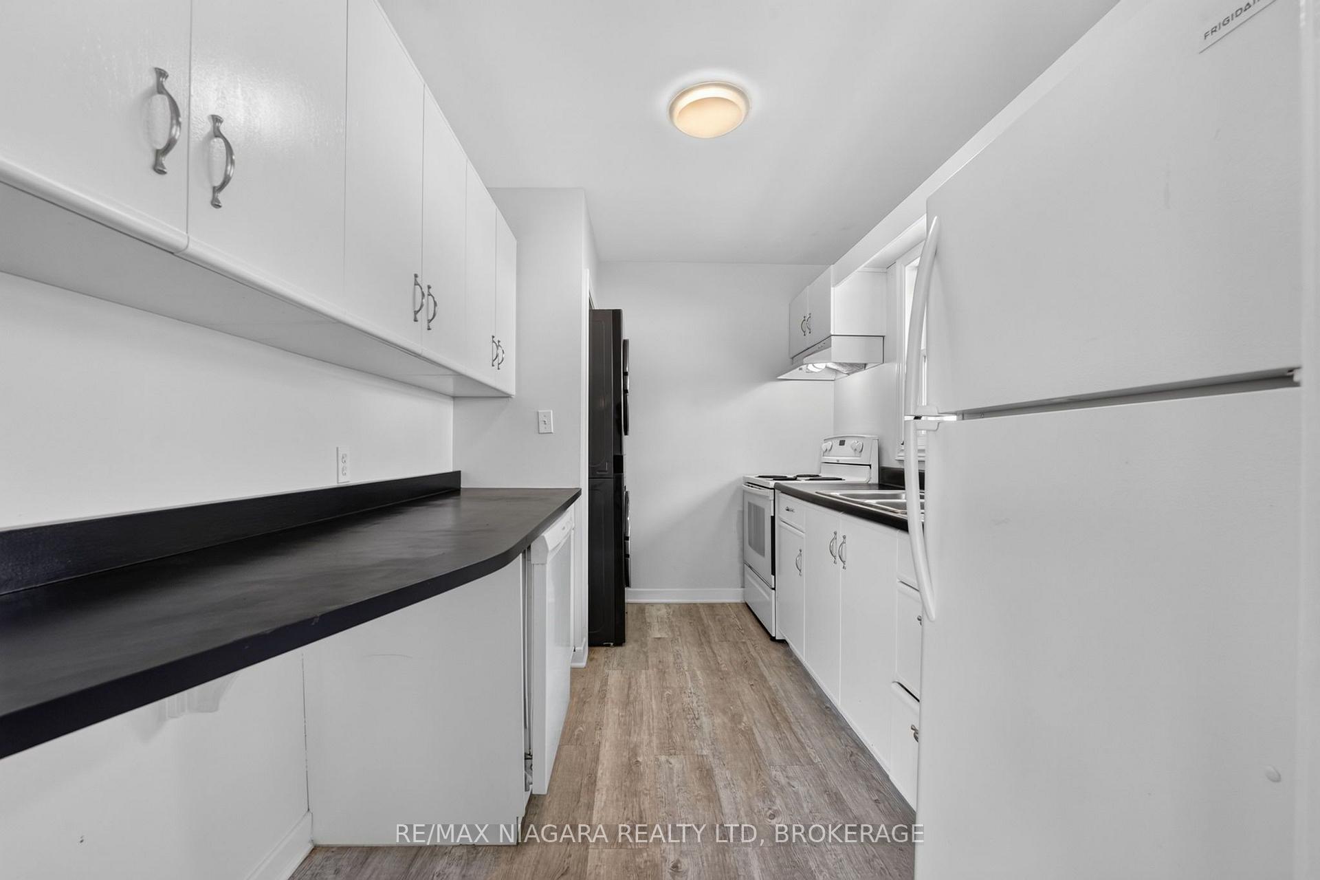 Photo 13 of 6427 Carlton Avenue, Niagara Falls, Dorchester — HOMEH
