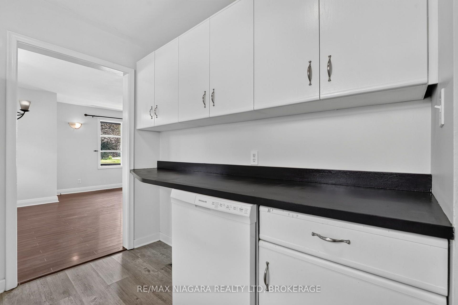 Photo 18 of 6427 Carlton Avenue, Niagara Falls, Dorchester — HOMEH
