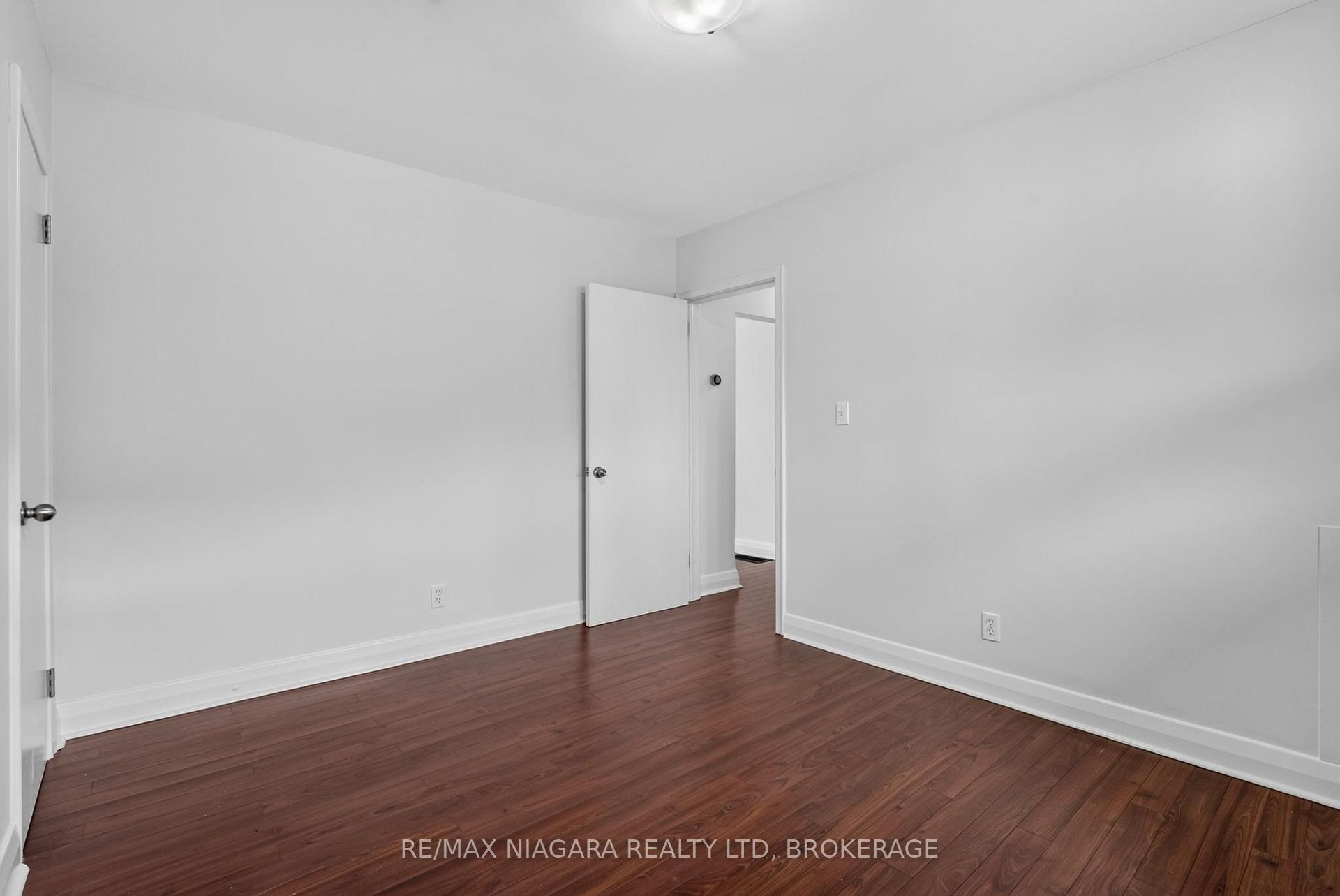 Photo 21 of 6427 Carlton Avenue, Niagara Falls, Dorchester — HOMEH