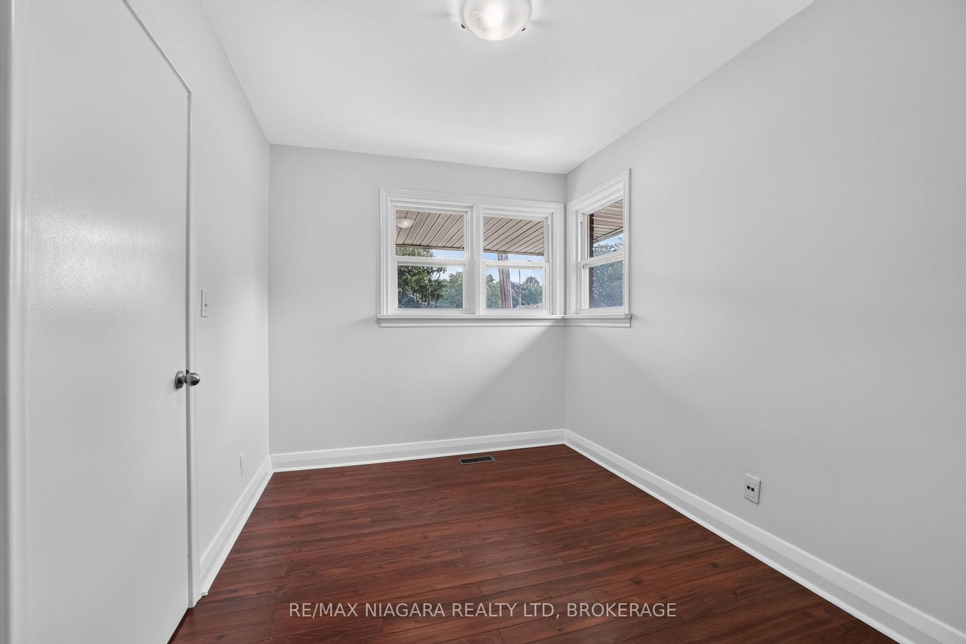 Photo 24 of 6427 Carlton Avenue, Niagara Falls, Dorchester — HOMEH