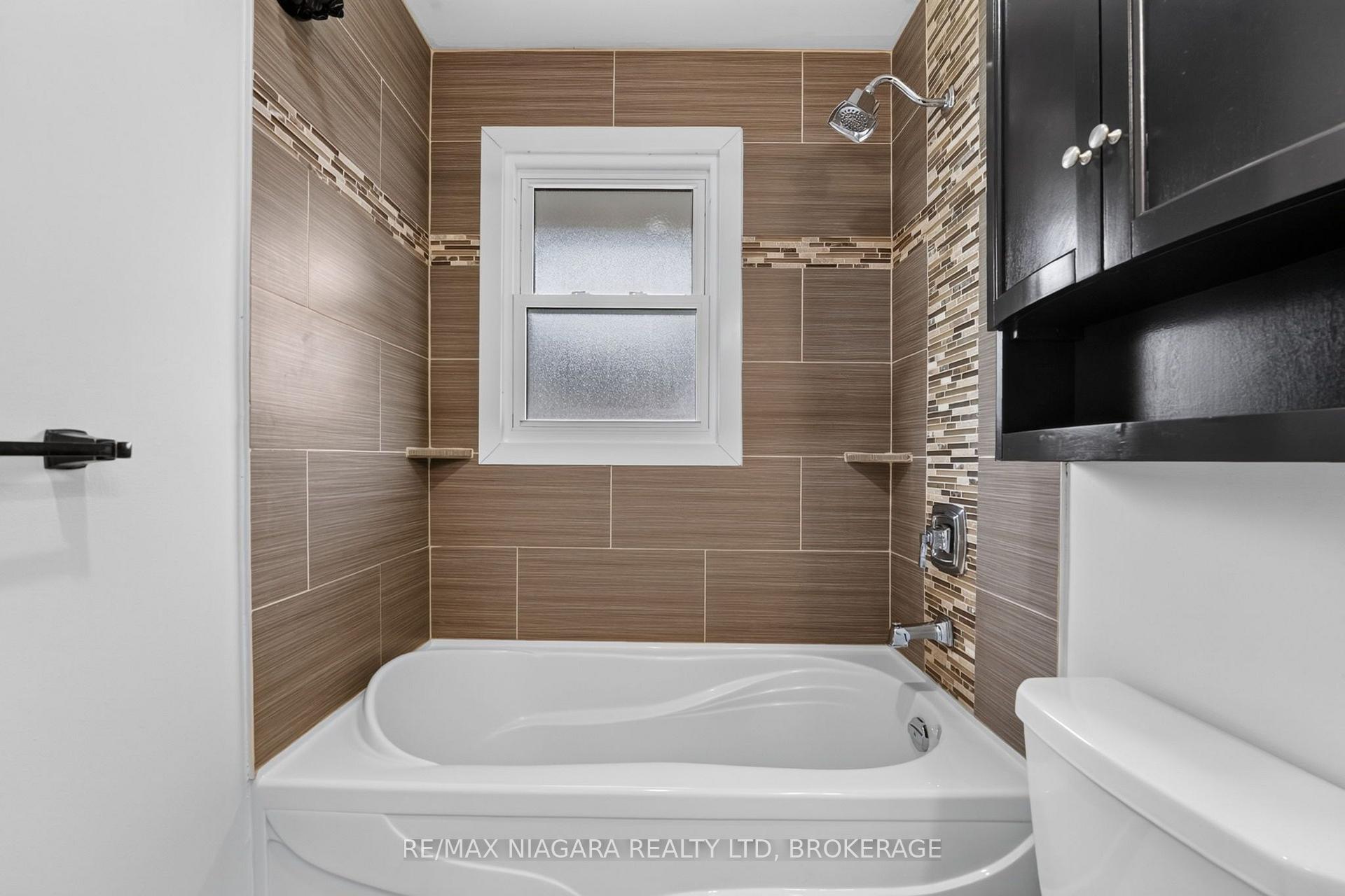 Photo 27 of 6427 Carlton Avenue, Niagara Falls, Dorchester — HOMEH