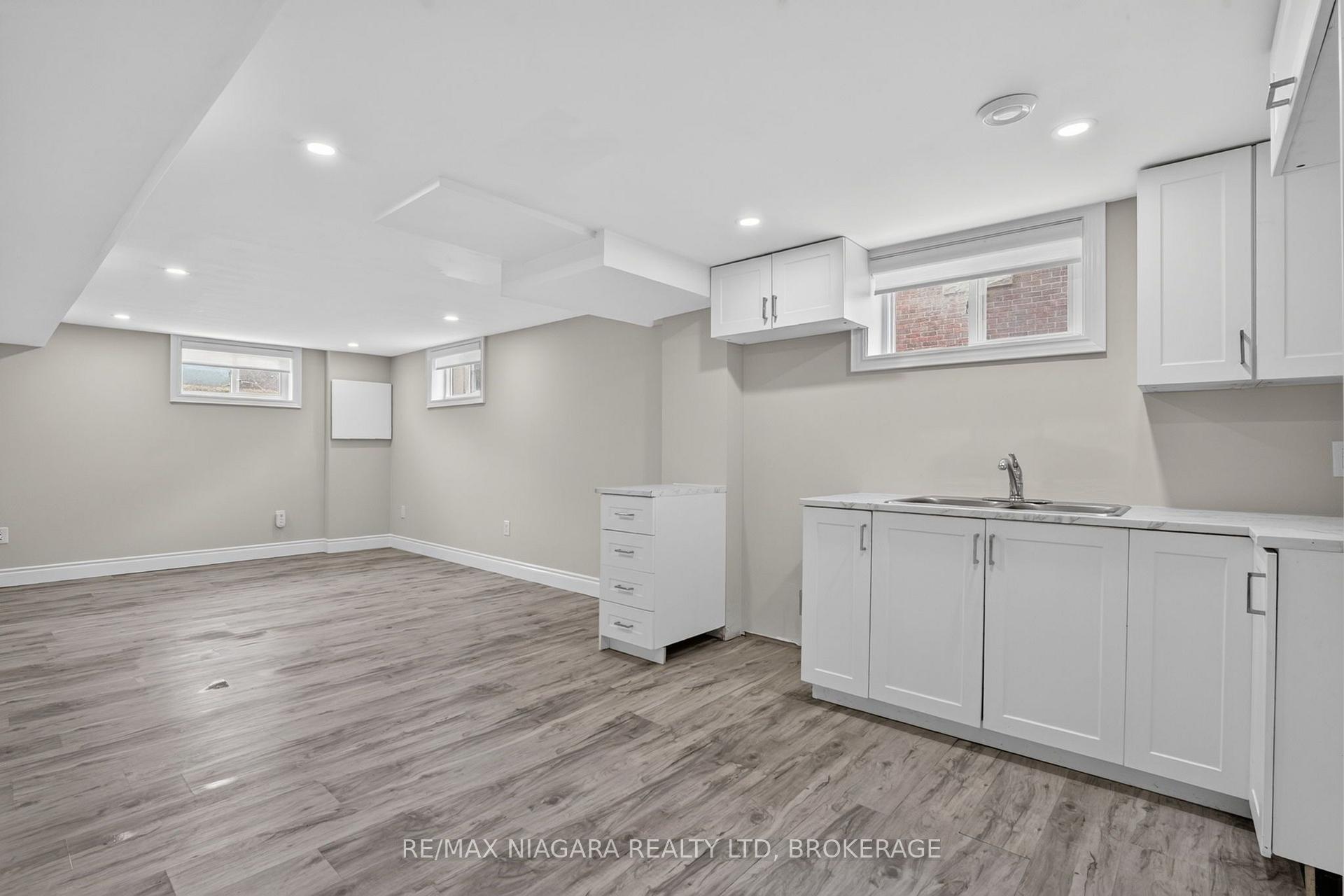 Photo 29 of 6427 Carlton Avenue, Niagara Falls, Dorchester — HOMEH