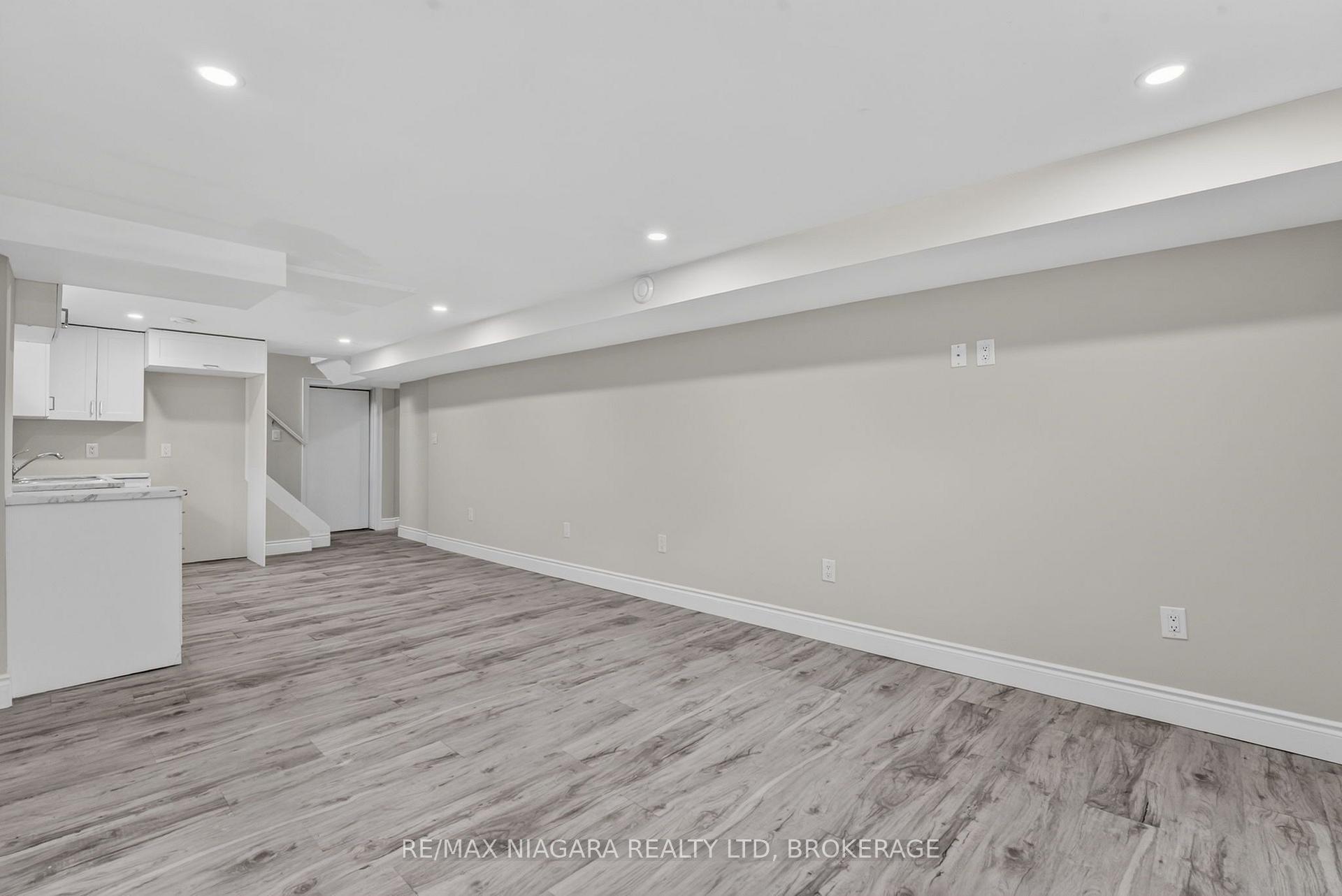 Photo 35 of 6427 Carlton Avenue, Niagara Falls, Dorchester — HOMEH
