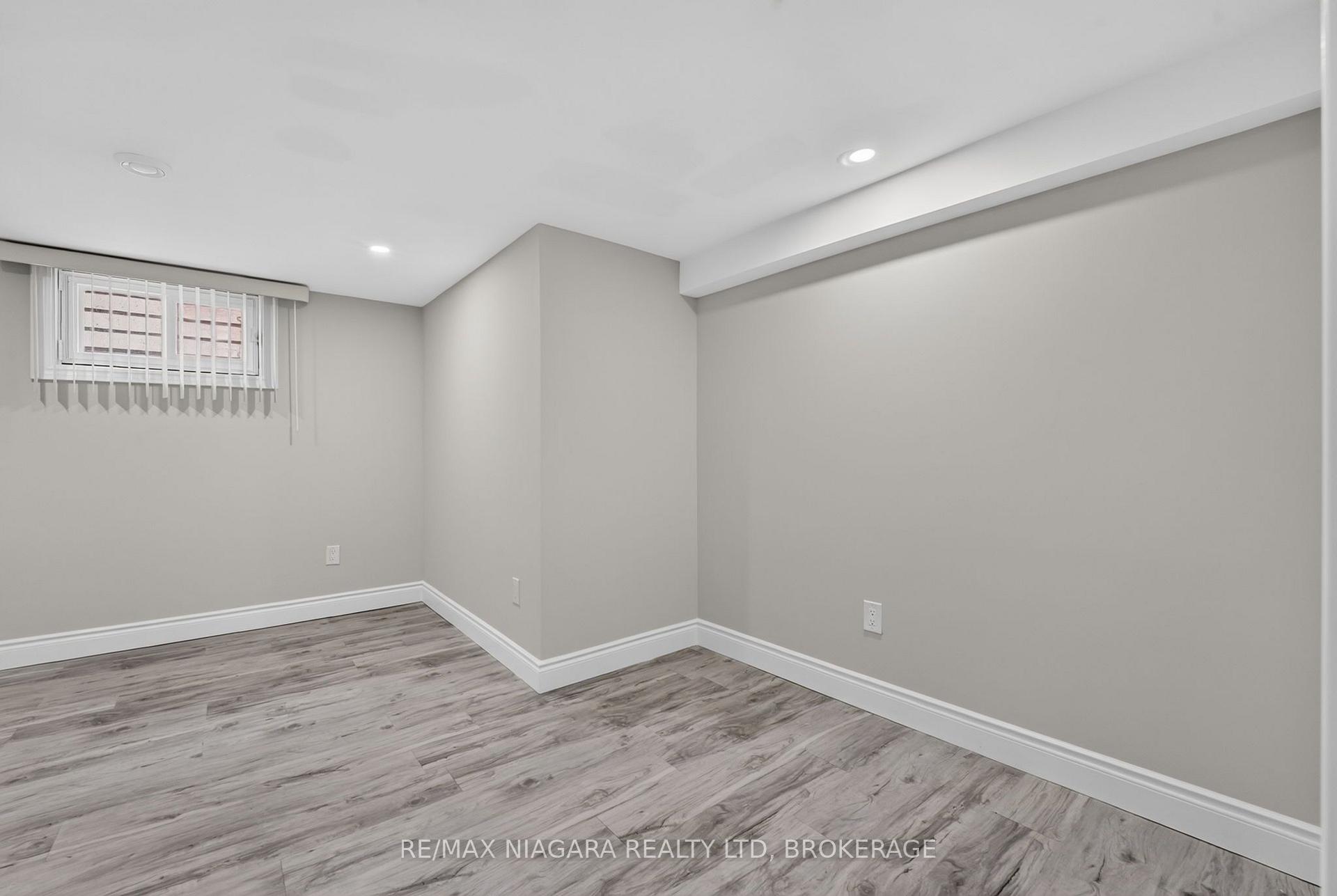 Photo 38 of 6427 Carlton Avenue, Niagara Falls, Dorchester — HOMEH