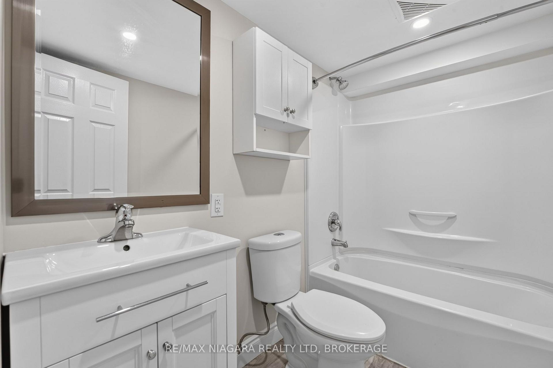 Photo 42 of 6427 Carlton Avenue, Niagara Falls, Dorchester — HOMEH
