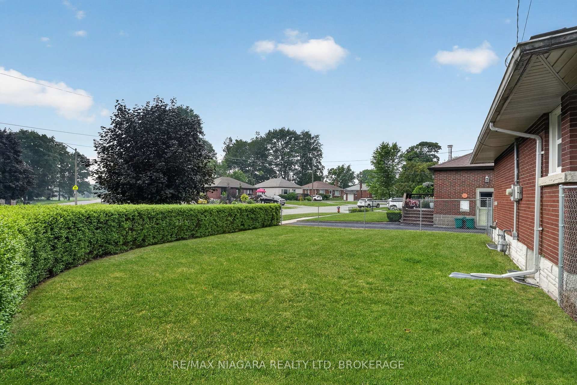 Photo 44 of 6427 Carlton Avenue, Niagara Falls, Dorchester — HOMEH