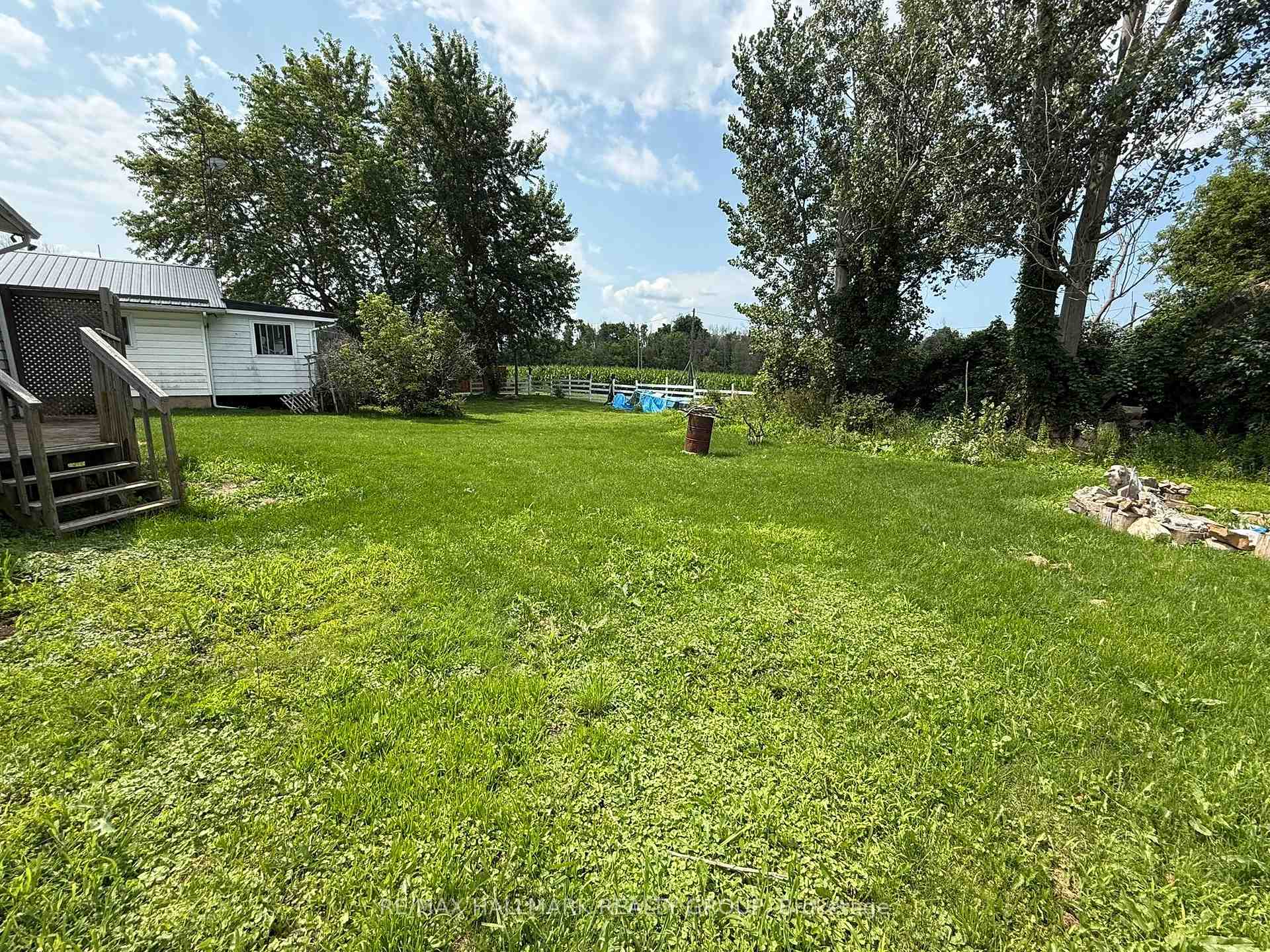Photo 4 of 12 Circle Drive S, Rideau Lakes, Rideau Lakes (South Crosby) Twp — HOMEH